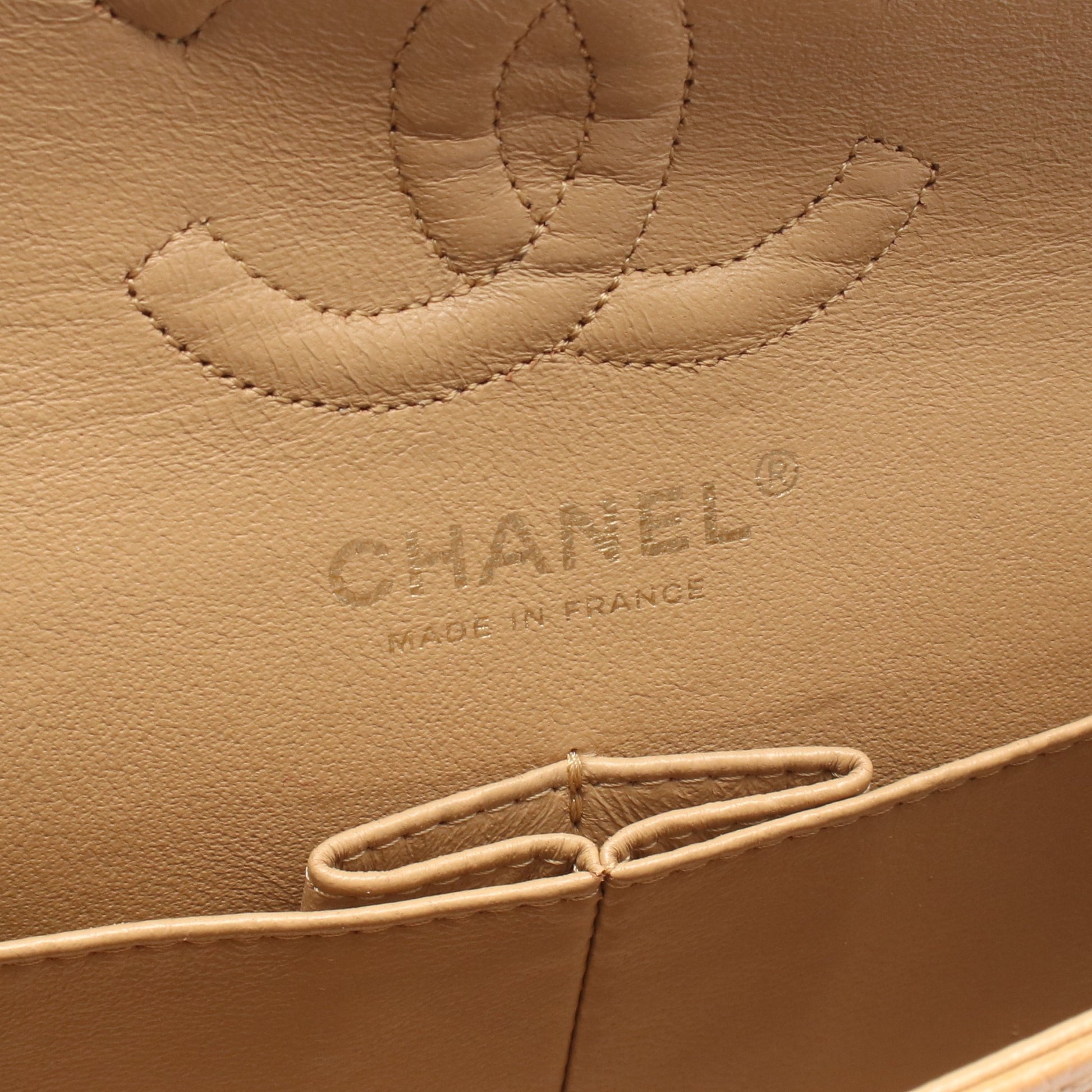 マトラッセ Wフラップ Wチェーンショルダーバッグ キャビアスキン ベージュ ゴールド金具 シャネル バッグ CHANEL