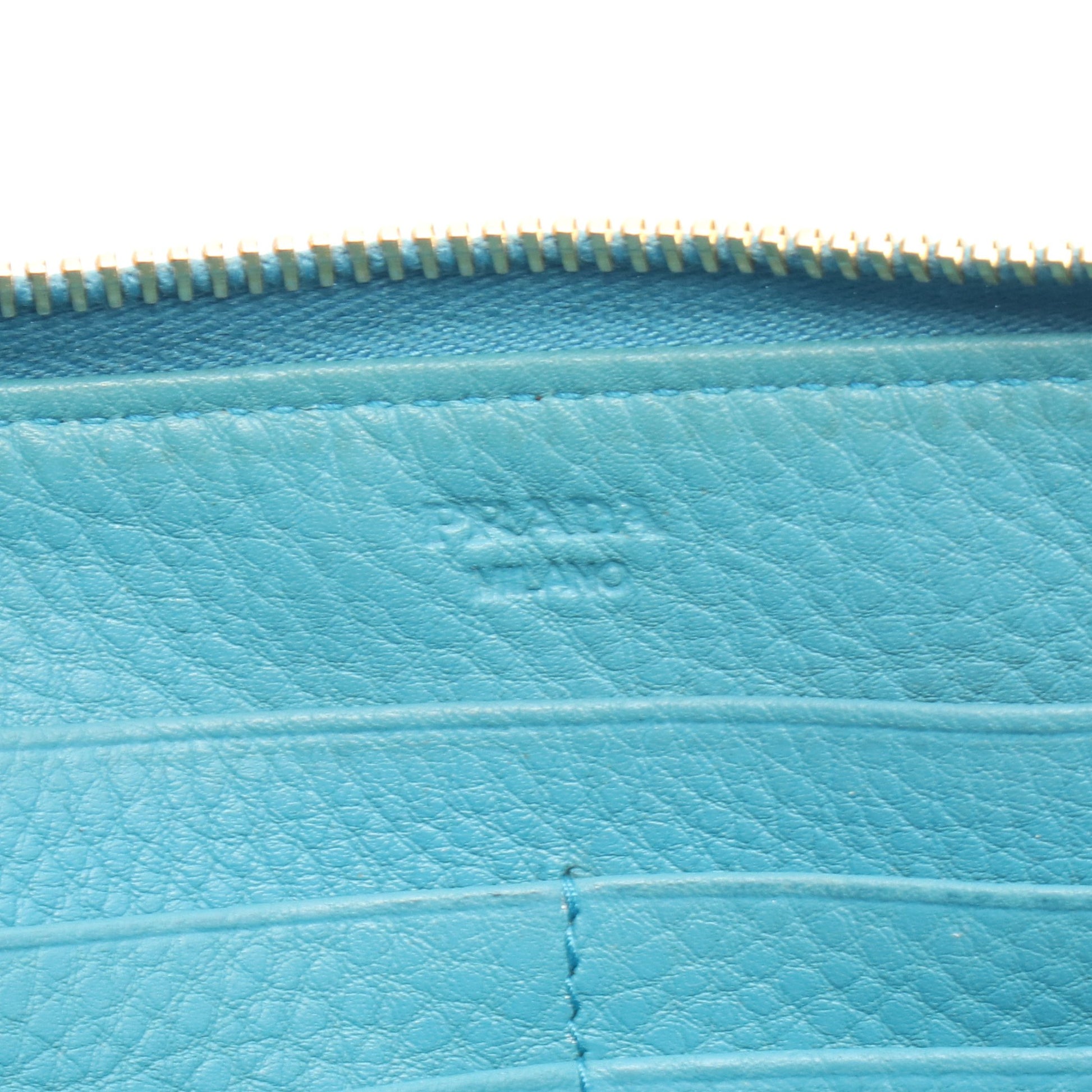 VIT.DAINO ラウンドファスナー長財布 レザー ブルー プラダ 財布・小物 PRADA