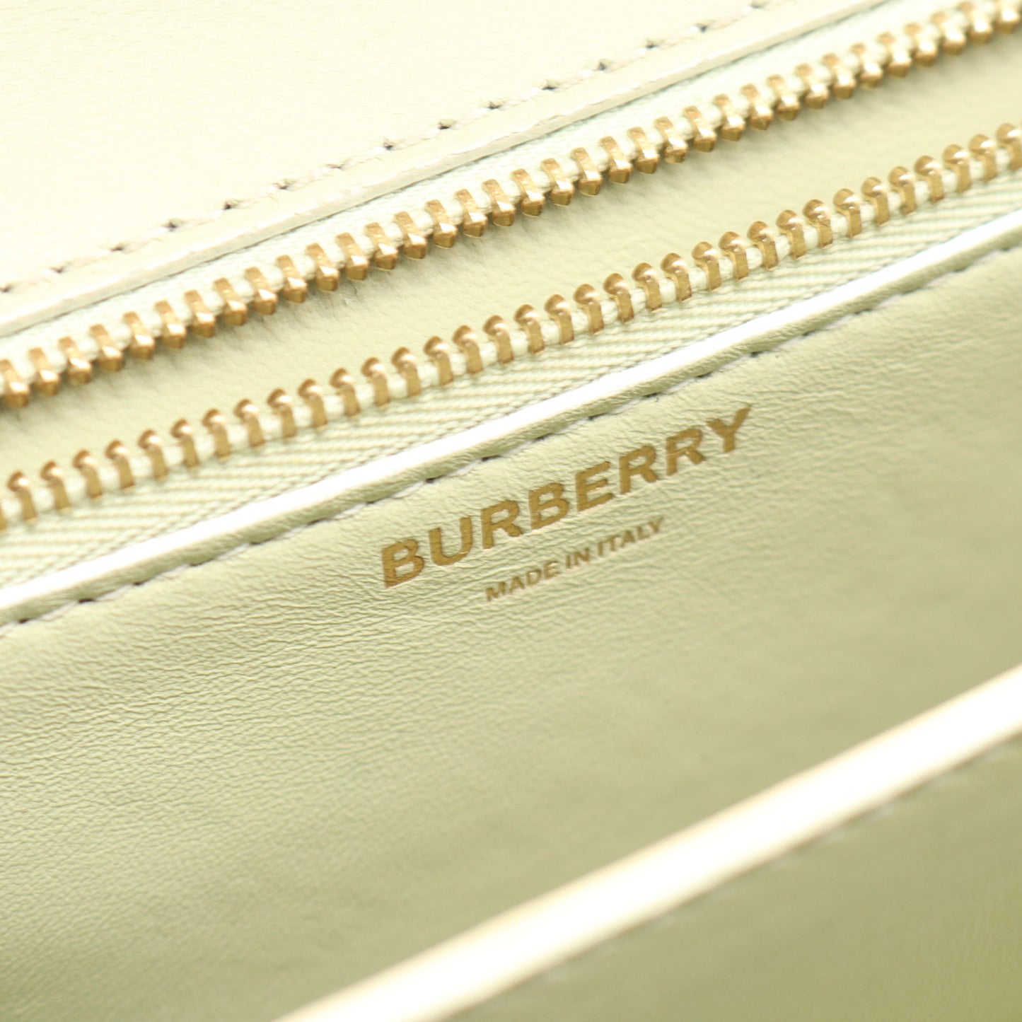 TB キルティングモノグラム チェーンショルダーバッグ レザー ライトグリーン ホワイト バーバリー バッグ BURBERRY