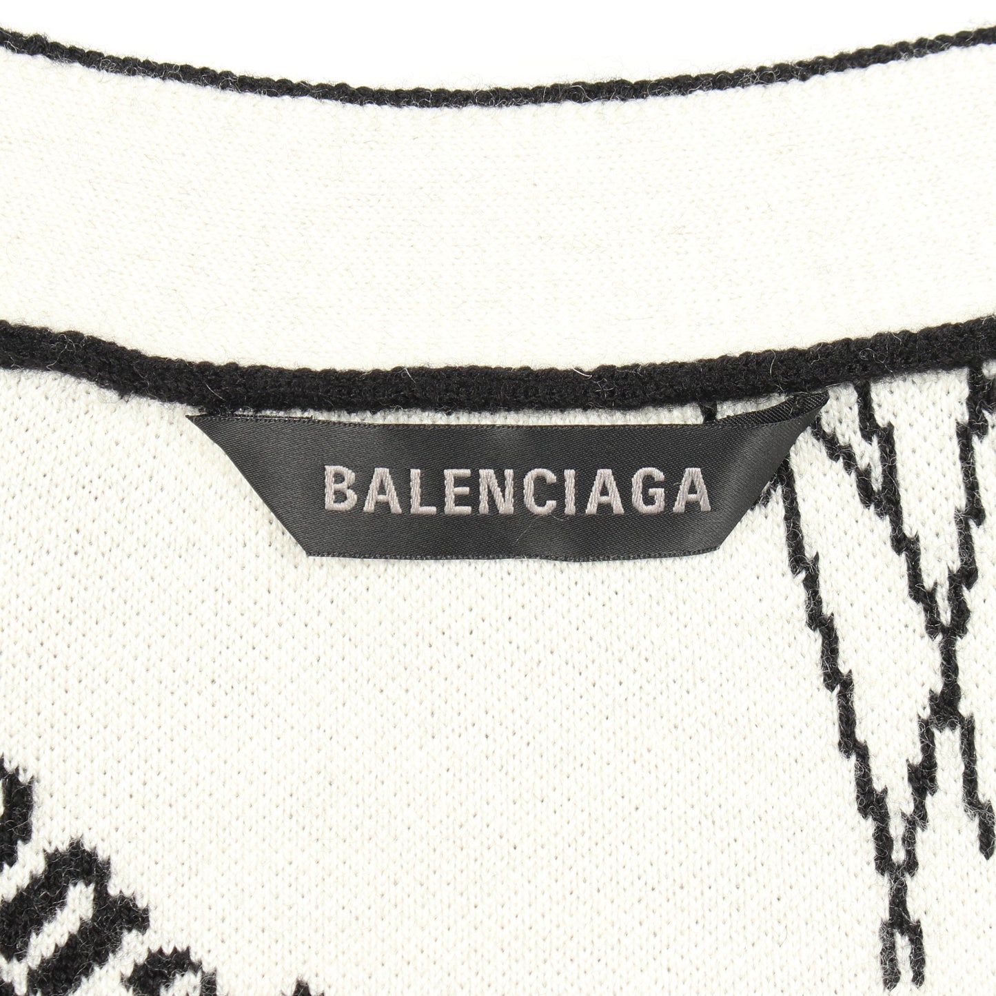 ロゴ 総柄 Vネック ニット カーディガン ウール ブラック ホワイト バレンシアガ トップス BALENCIAGA