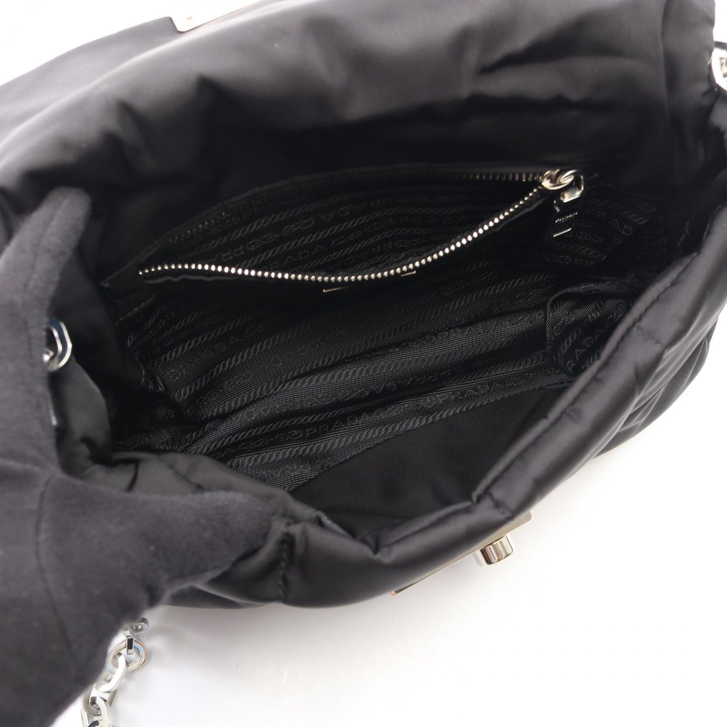 TESSUTO BOMBER チェーンショルダーバッグ ナイロン レザー ブラック プラダ バッグ PRADA