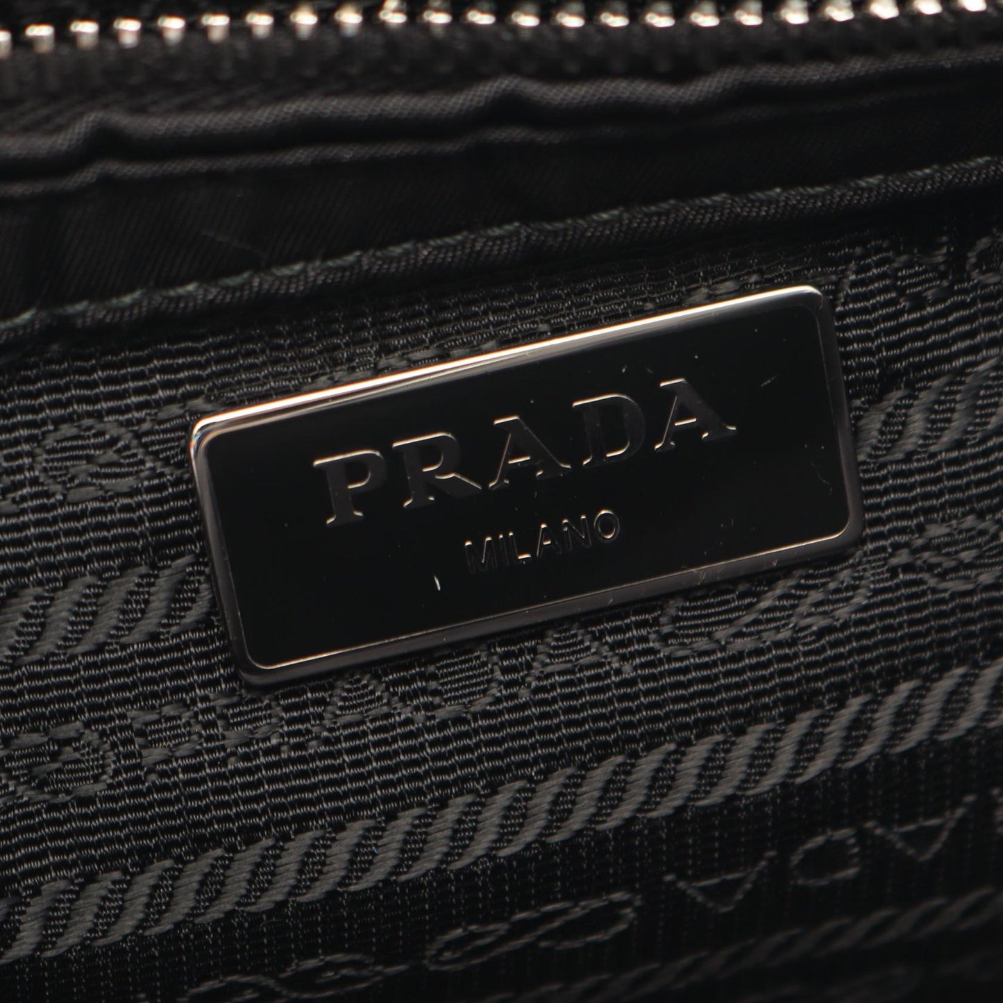 TESSUTO BOMBER チェーンショルダーバッグ ナイロン レザー ブラック プラダ バッグ PRADA
