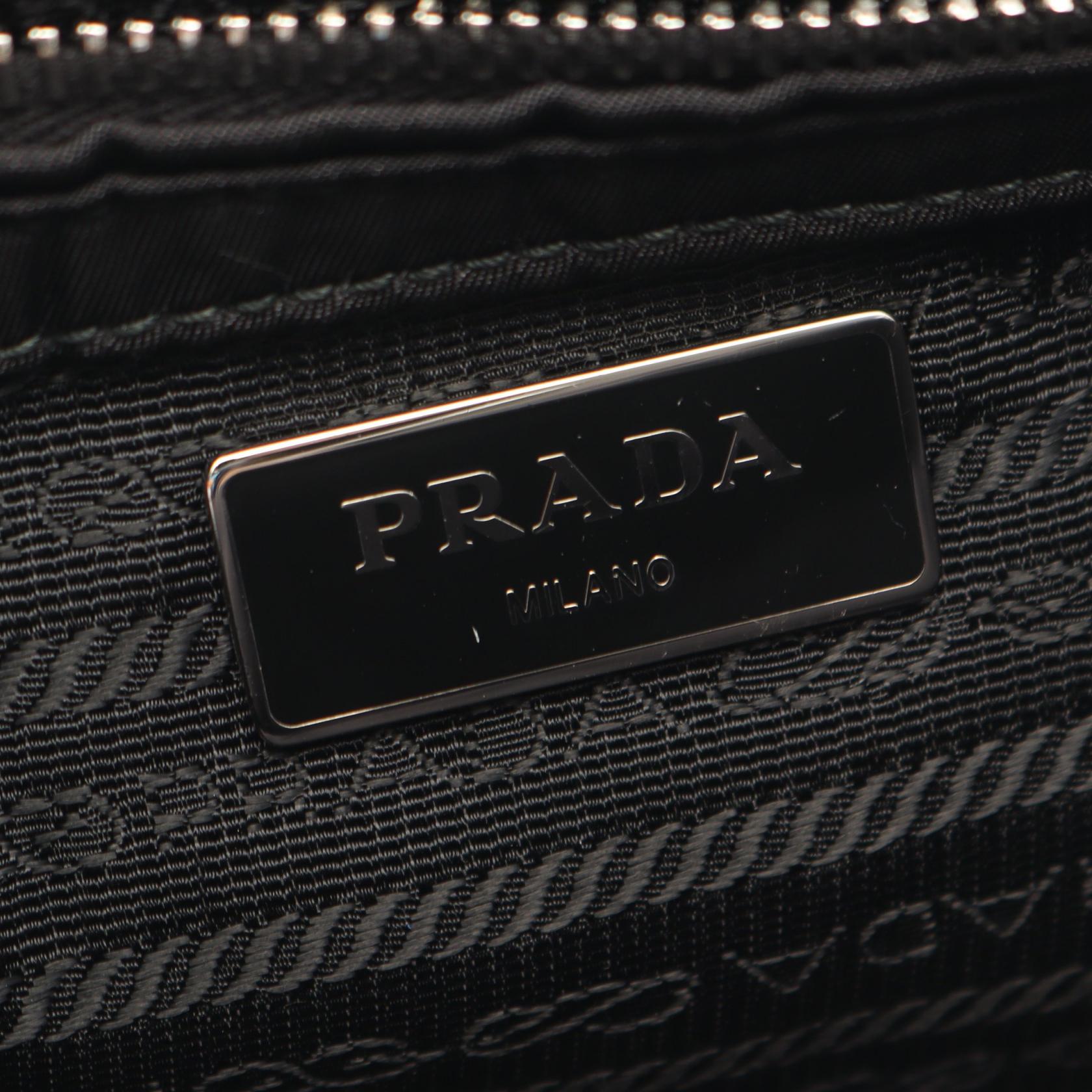 TESSUTO BOMBER チェーンショルダーバッグ ナイロン レザー ブラック プラダ バッグ PRADA