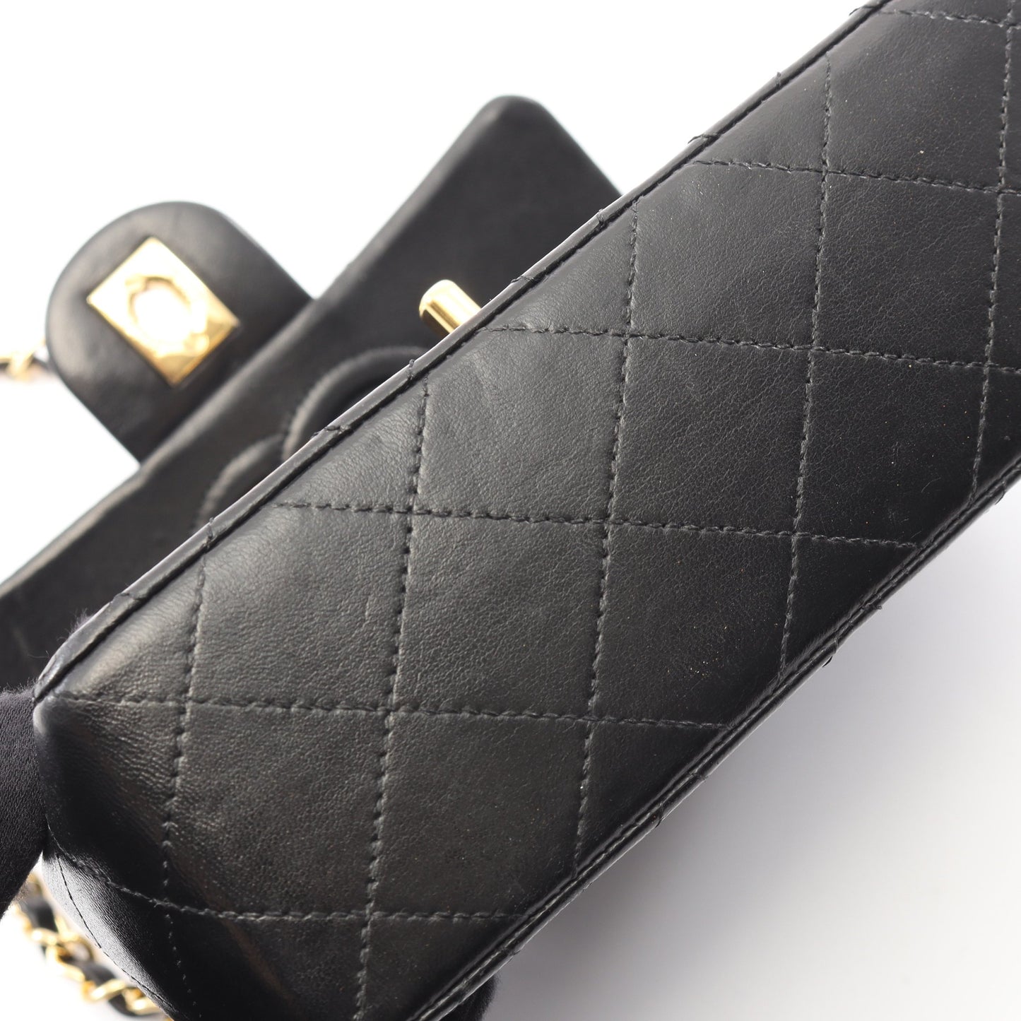 ミニマトラッセ チェーンショルダーバッグ ラムスキン ブラック ゴールド金具 シャネル バッグ CHANEL