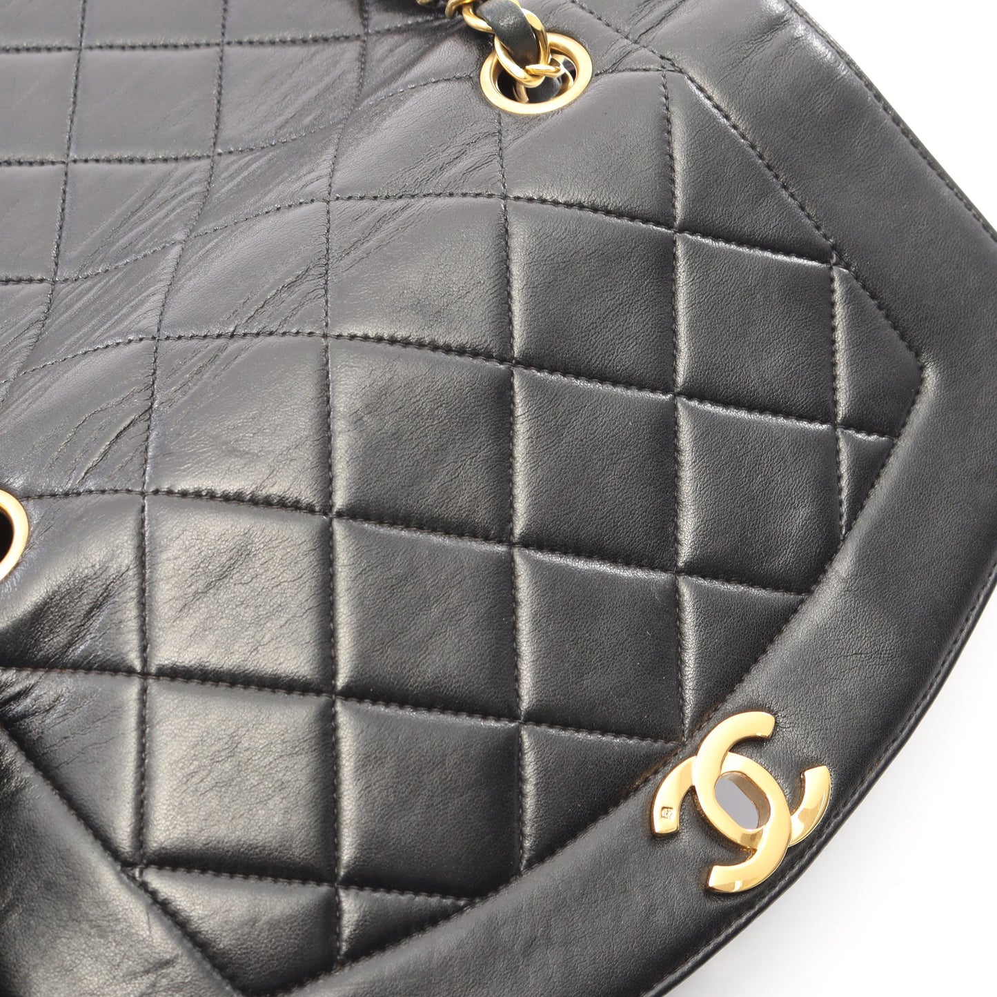マトラッセ ダイアナフラップ チェーンショルダーバッグ ラムスキン ブラック ゴールド金具 シャネル バッグ CHANEL