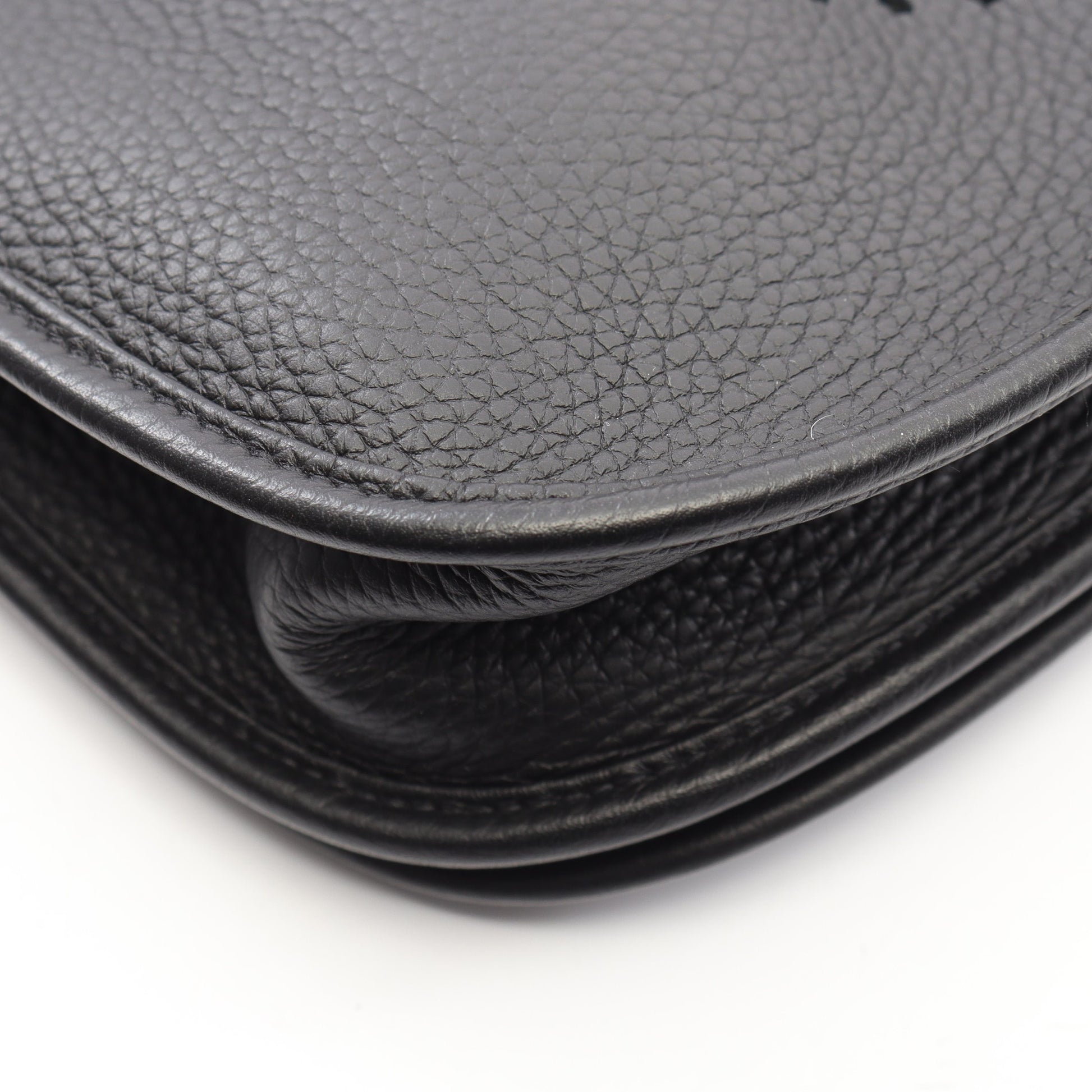 エヴリン 3 トロワ PM ショルダーバッグ トリヨンクレマンス ブラック ゴールド金具 W刻印 エルメス バッグ HERMES