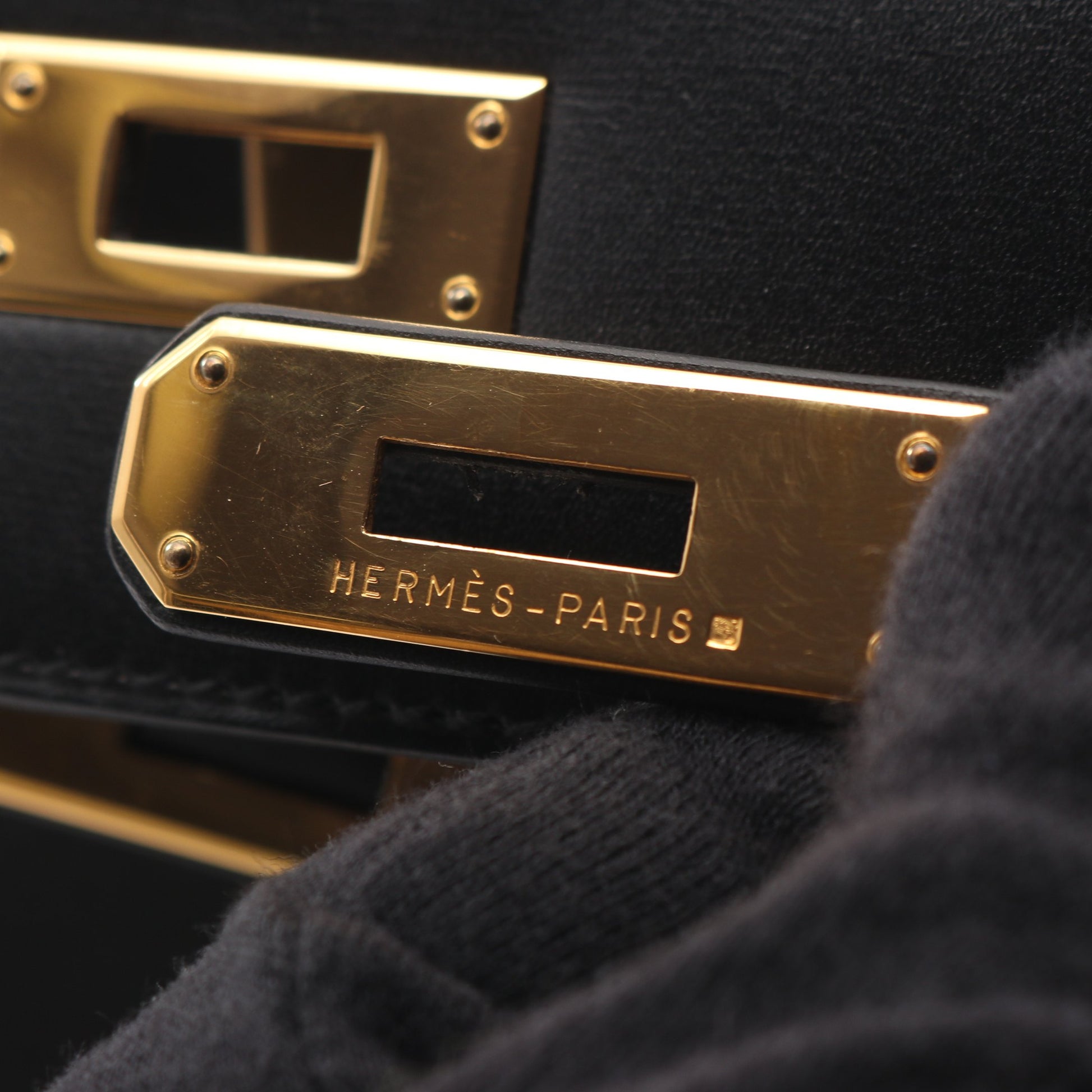 ケリー32 2WAY 外縫い ハンドバッグ ボックスカーフ ブラック ゴールド金具 ○A刻印 エルメス バッグ HERMES