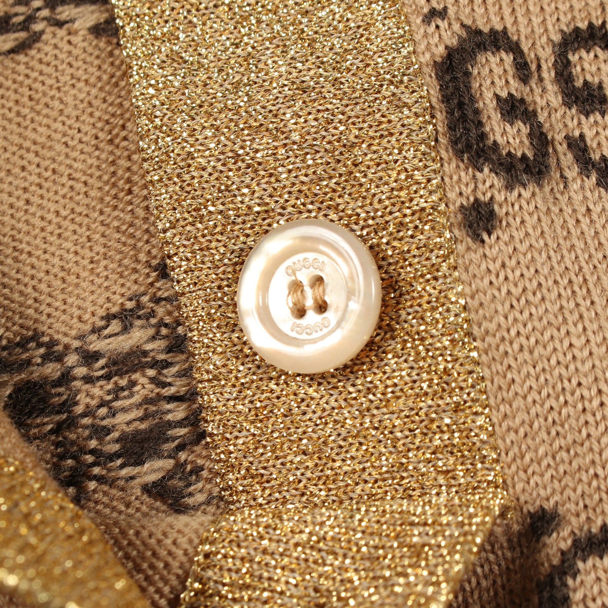 GGパターン ウルフパッチ クロップドシャツ ニット ウール ライトブラウン ダークブラウン ゴールド グッチ トップス GUCCI