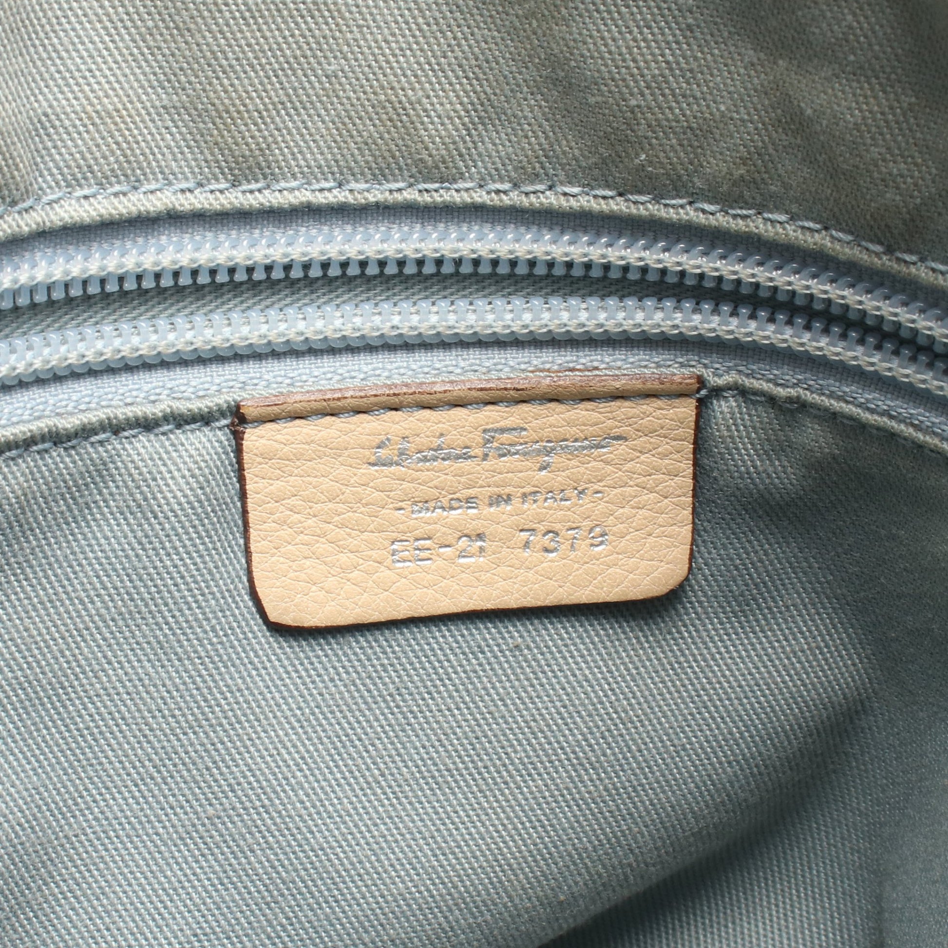 ガンチーニ ワンショルダーバッグ レザー ベージュ サルヴァトーレフェラガモ バッグ Salvatore Ferragamo