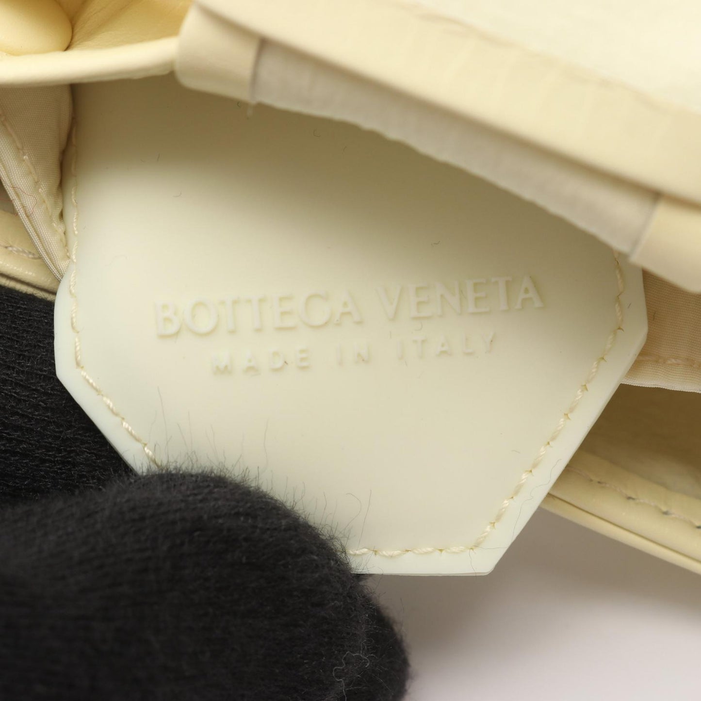 マキシイントレチャート カセット ミニ バッグ ショルダーバッグ レザー ライトイエロー ボッテガヴェネタ バッグ BOTTEGA VENETA