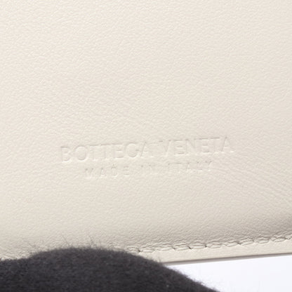 カセット マキシイントレチャート スモール 三つ折り財布 レザー ホワイト ボッテガヴェネタ 財布・小物 BOTTEGA VENETA
