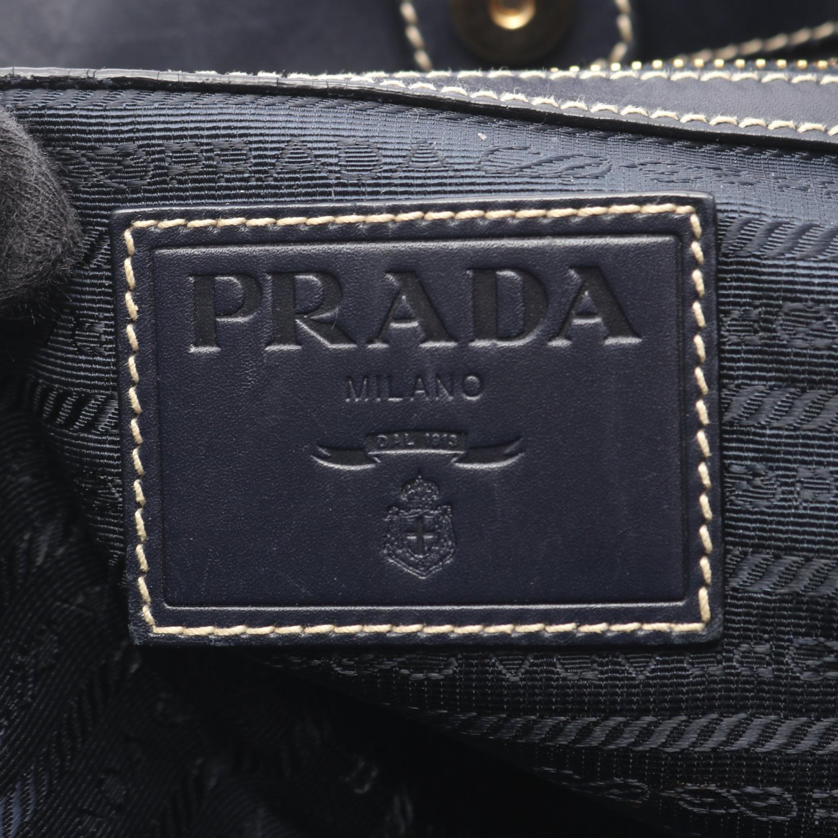 ロゴジャガード 三角プレート ショルダーバッグ トートバッグ キャンバス レザー ベージュ ネイビー プラダ バッグ PRADA