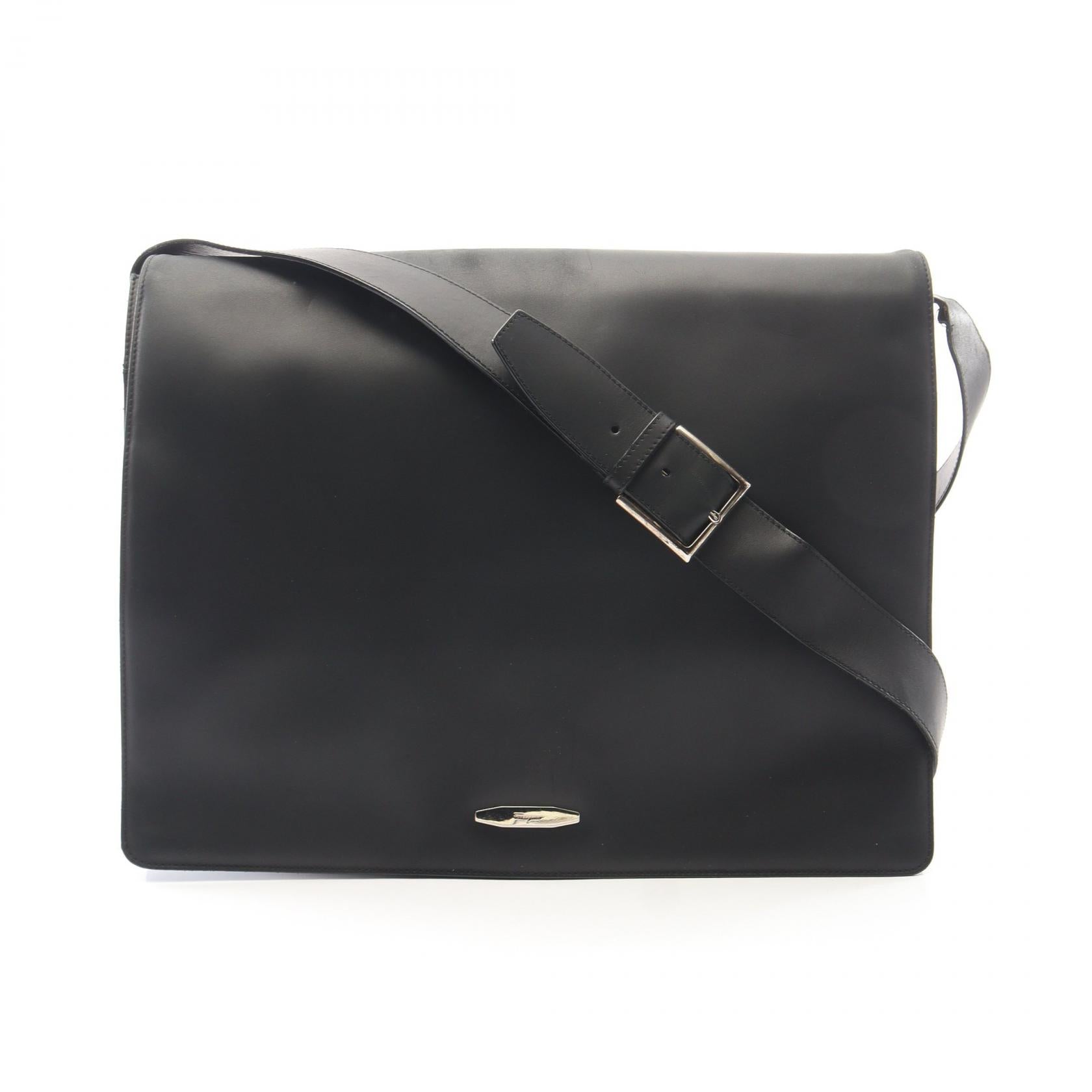 メッセンジャーバッグ ショルダーバッグ レザー ブラック サルヴァトーレフェラガモ バッグ Salvatore Ferragamo