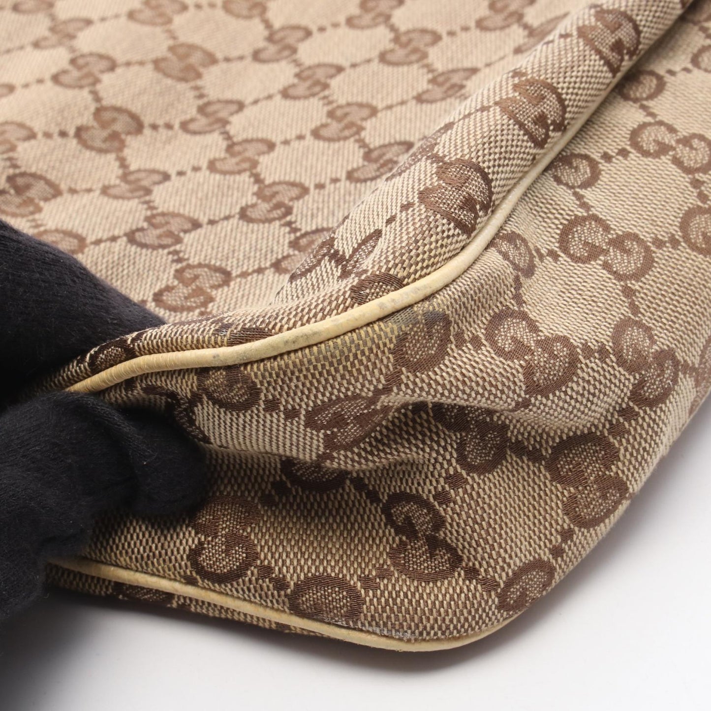 GGキャンバス ショルダーバッグ キャンバス レザー ベージュ アイボリー グッチ バッグ GUCCI