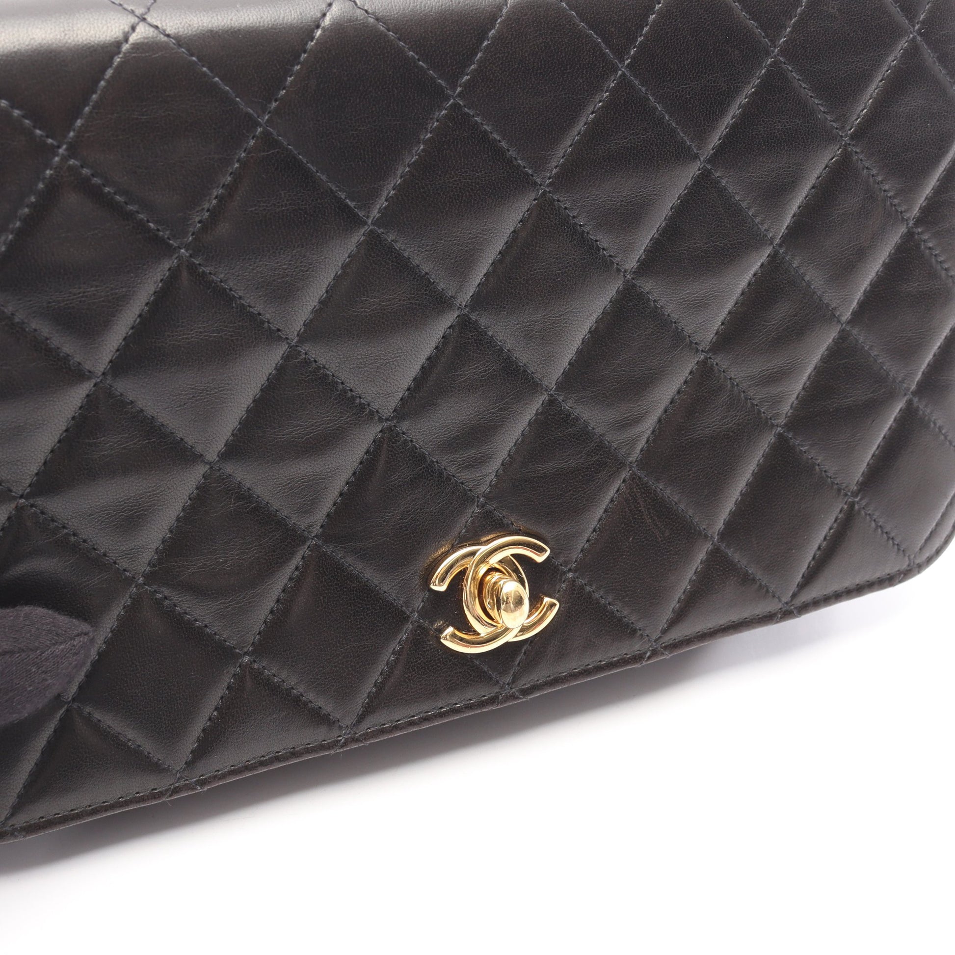 マトラッセ フルフラップ チェーンショルダーバッグ ラムスキン ブラック ゴールド金具 シャネル バッグ CHANEL