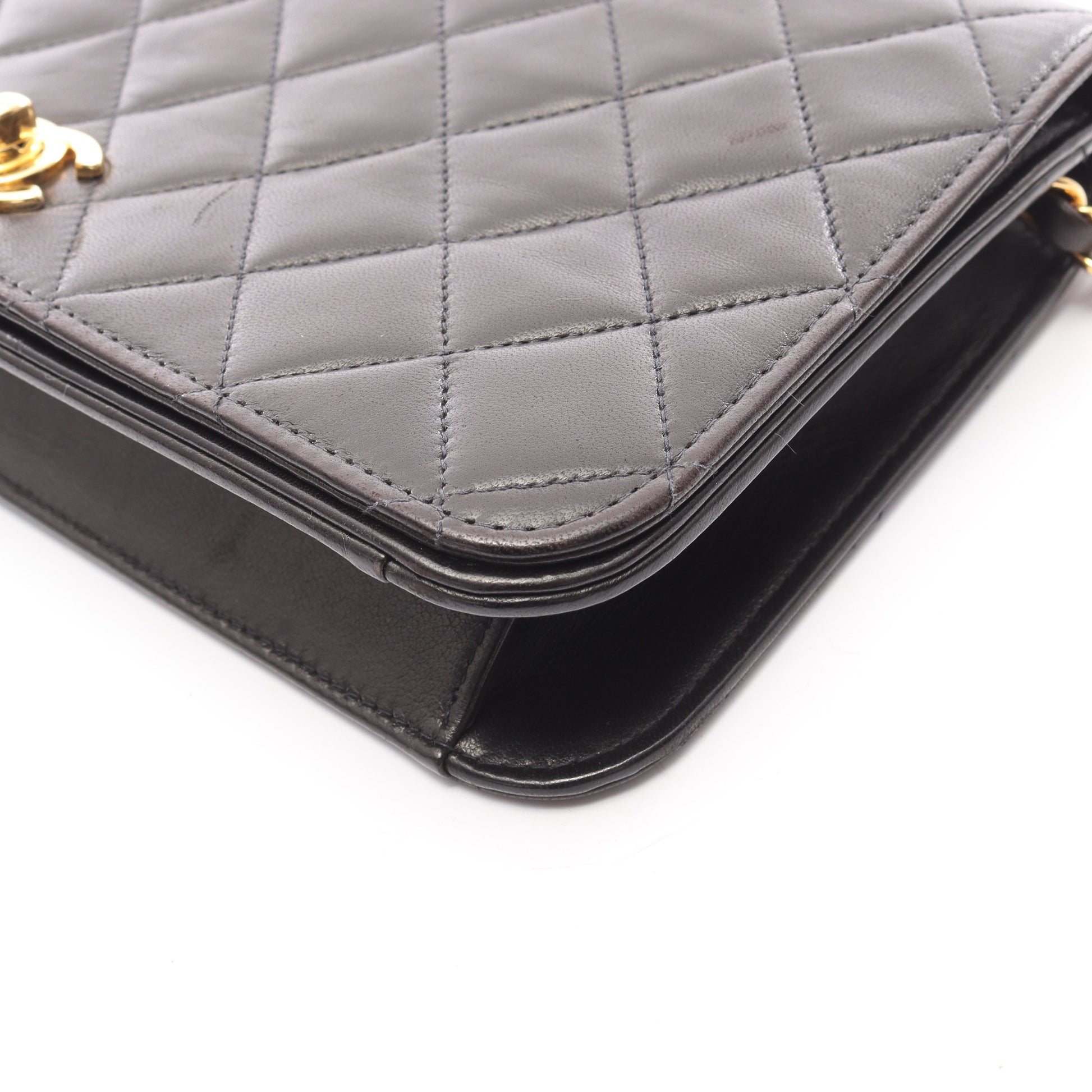 マトラッセ フルフラップ チェーンショルダーバッグ ラムスキン ブラック ゴールド金具 シャネル バッグ CHANEL