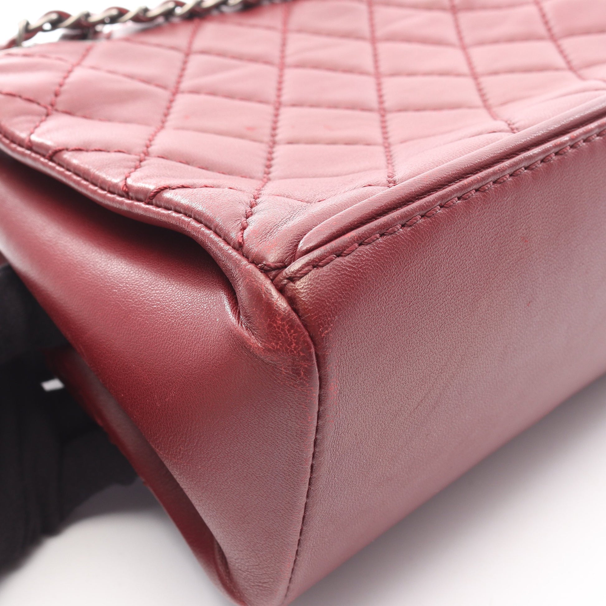 マトラッセ Wチェーンショルダーバッグ ラムスキン ボルドー シルバー金具 シャネル バッグ CHANEL