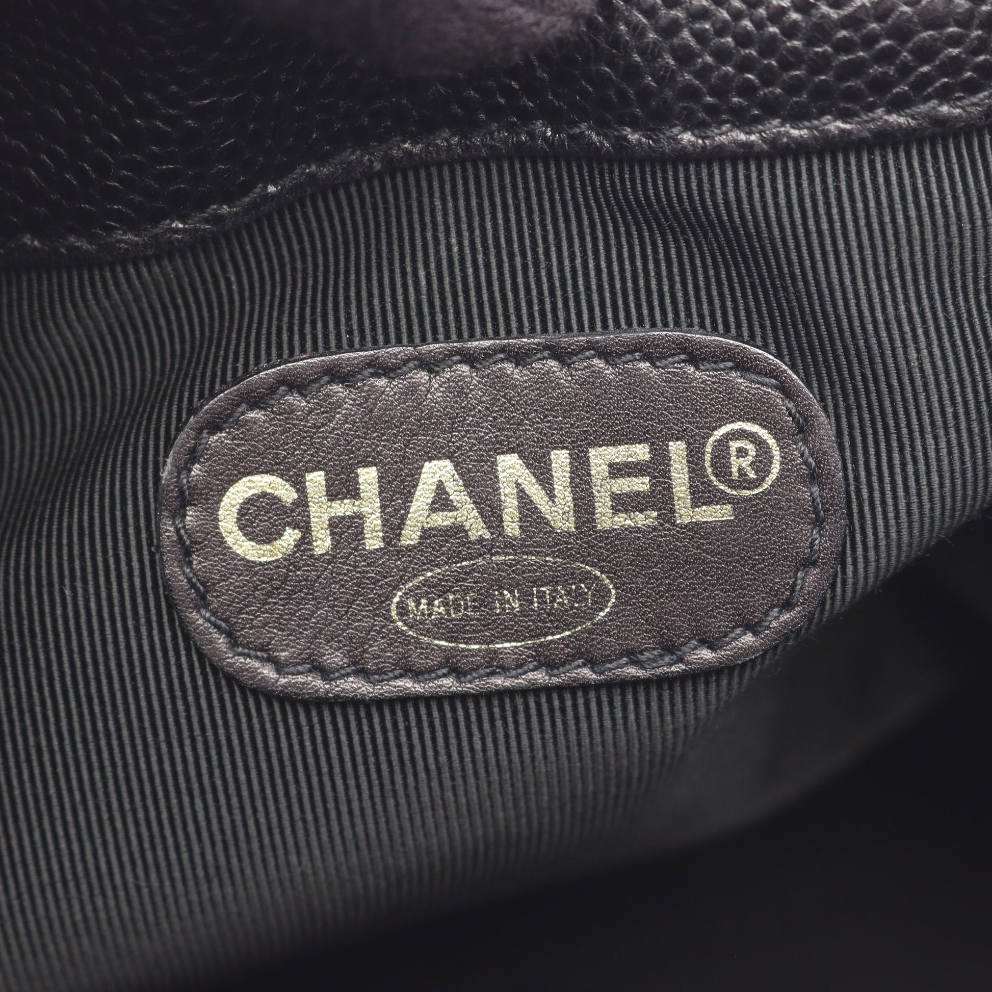 バケットバッグ チェーンショルダーバッグ キャビアスキン ブラック ゴールド金具 シャネル バッグ CHANEL