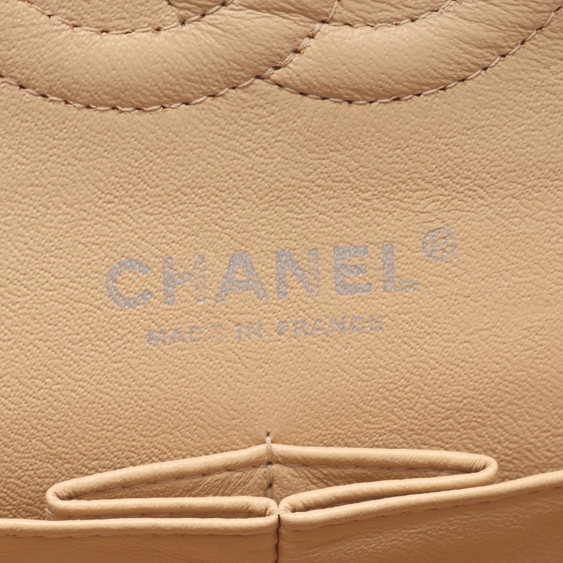 マトラッセ Wフラップ Wチェーンショルダーバッグ キャビアスキン ベージュ シルバー金具 シャネル バッグ CHANEL