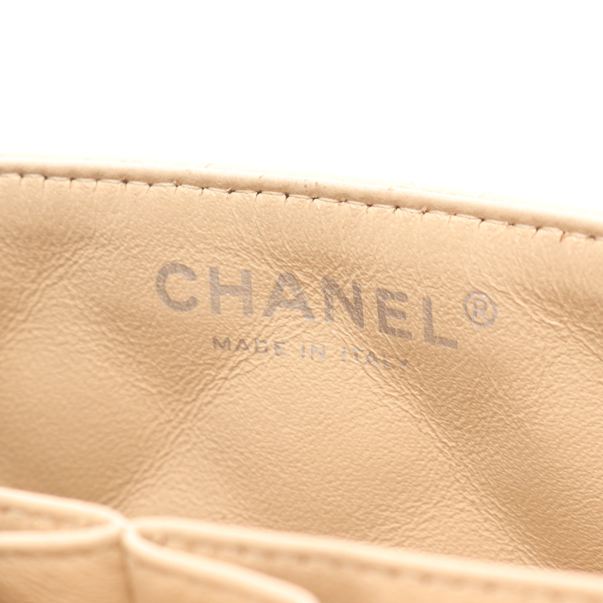 マトラッセ イーストウエスト チェーンショルダーバッグ キャビアスキン ベージュ シルバー金具 シャネル バッグ CHANEL