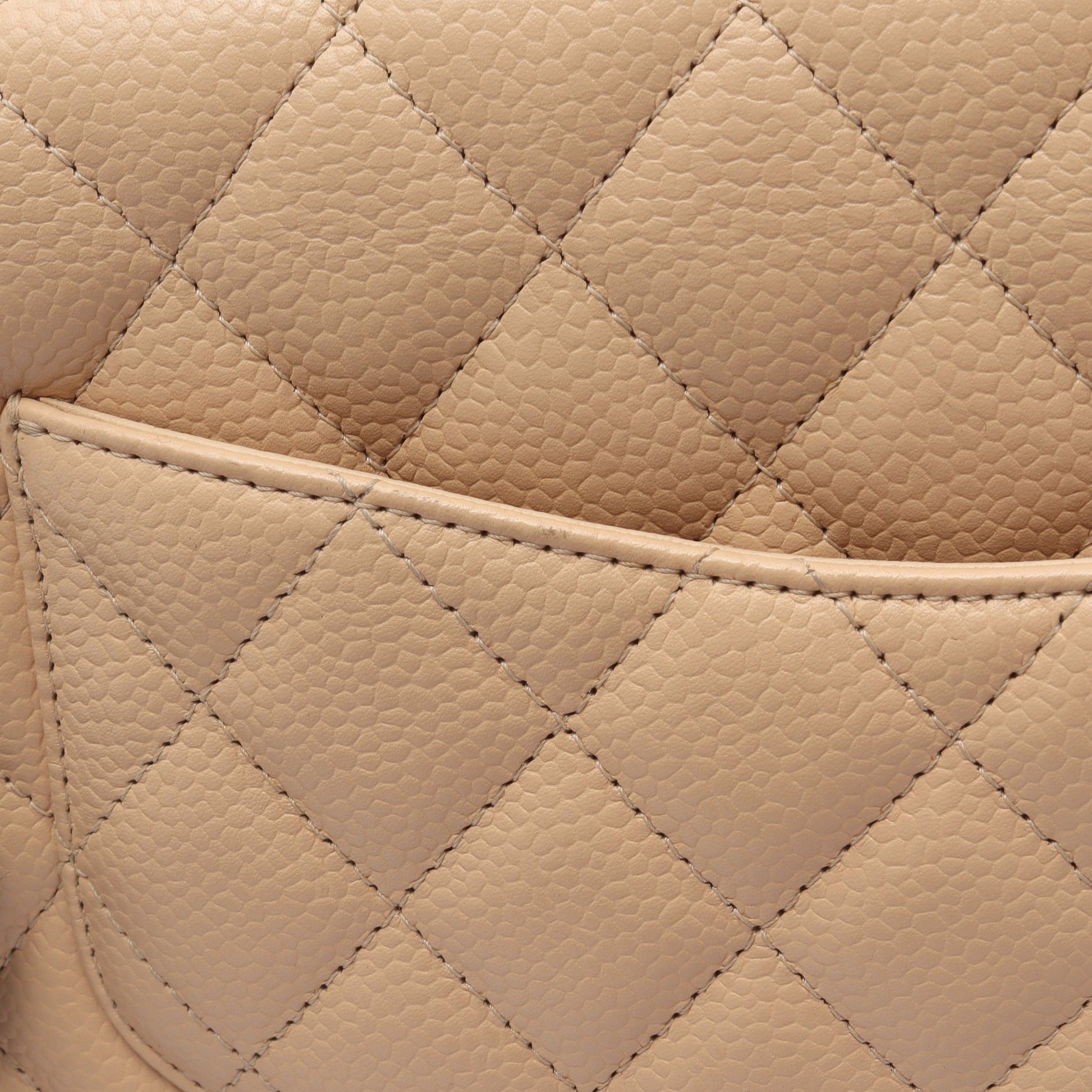 マトラッセ イーストウエスト チェーンショルダーバッグ キャビアスキン ベージュ シルバー金具 シャネル バッグ CHANEL