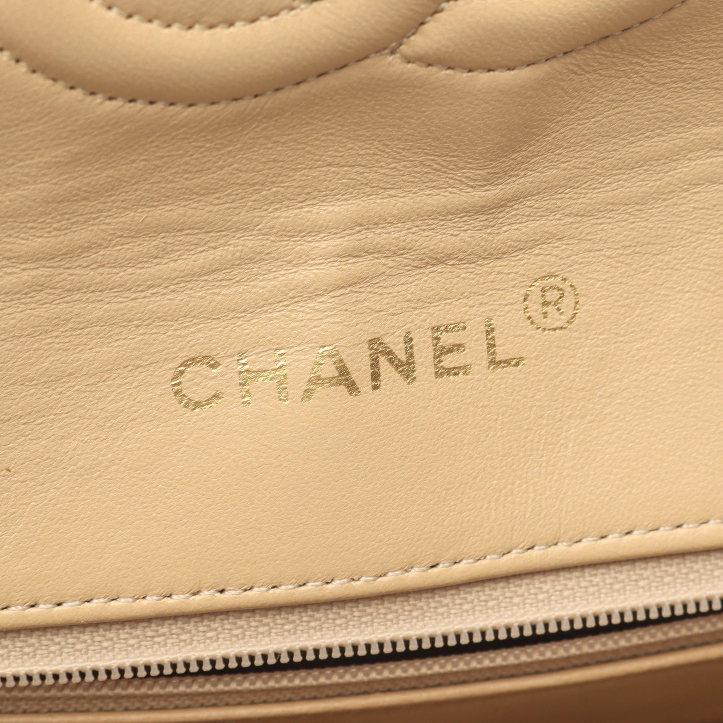 マトラッセ シングルフラップ チェーンショルダーバッグ ラムスキン ベージュ ブラック ゴールド金具 シャネル バッグ CHANEL