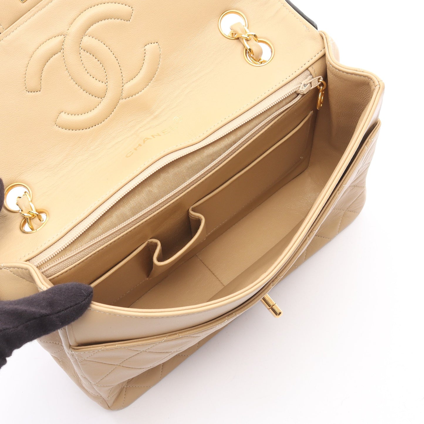 マトラッセ シングルフラップ チェーンショルダーバッグ ラムスキン ベージュ ブラック ゴールド金具 シャネル バッグ CHANEL
