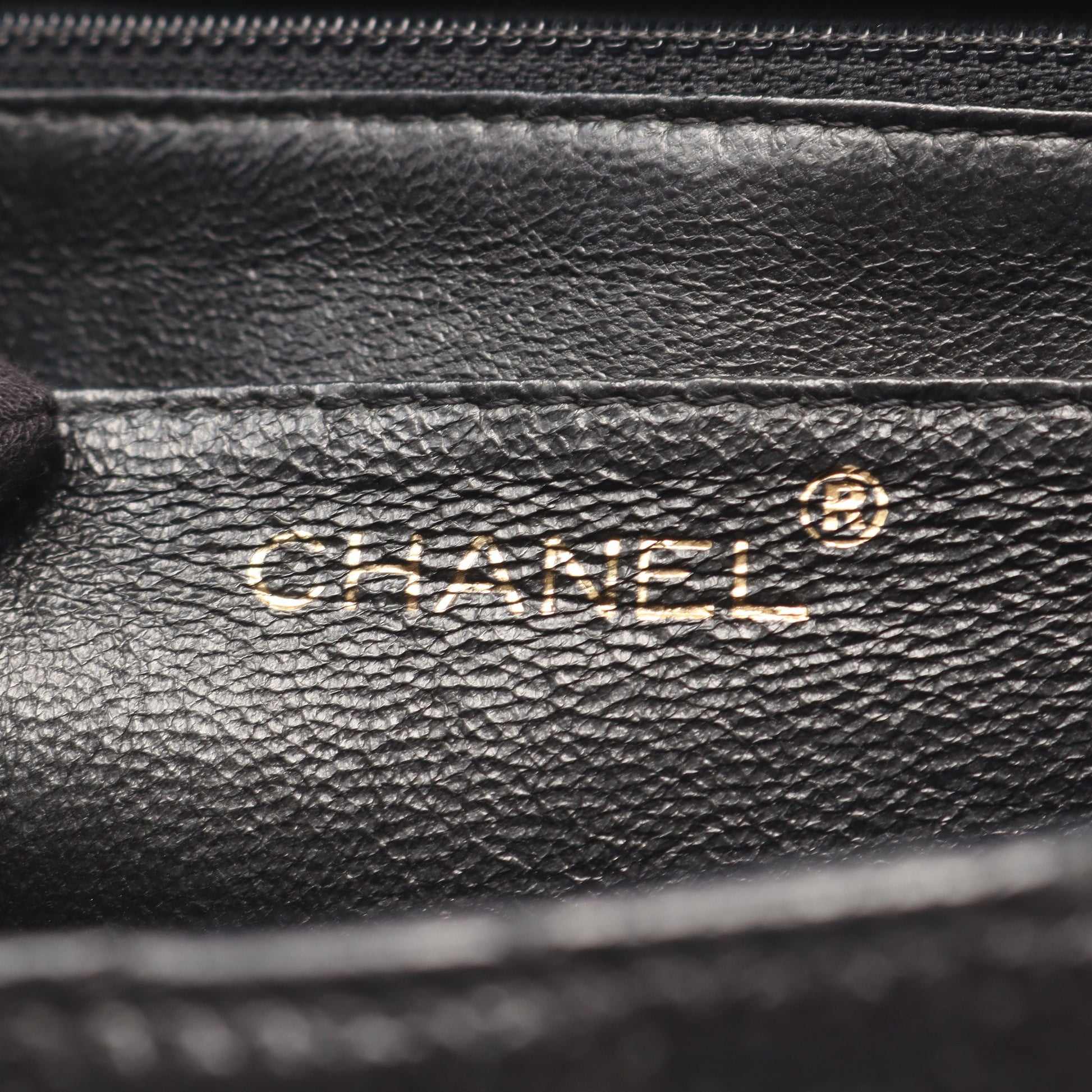 マトラッセ ハンドバッグ キャビアスキン ブラック ゴールド金具 シャネル バッグ CHANEL