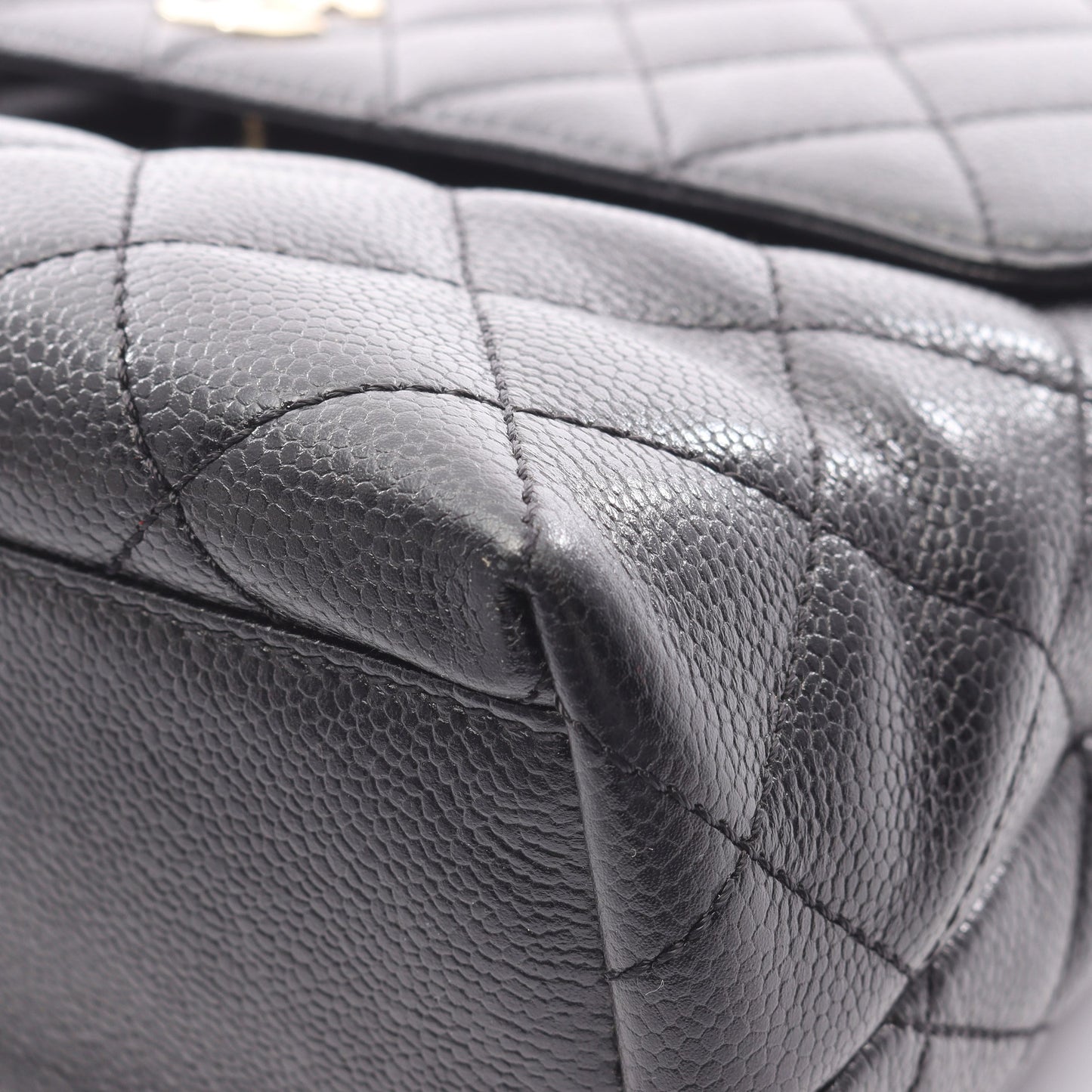 マトラッセ ハンドバッグ キャビアスキン ブラック ゴールド金具 シャネル バッグ CHANEL