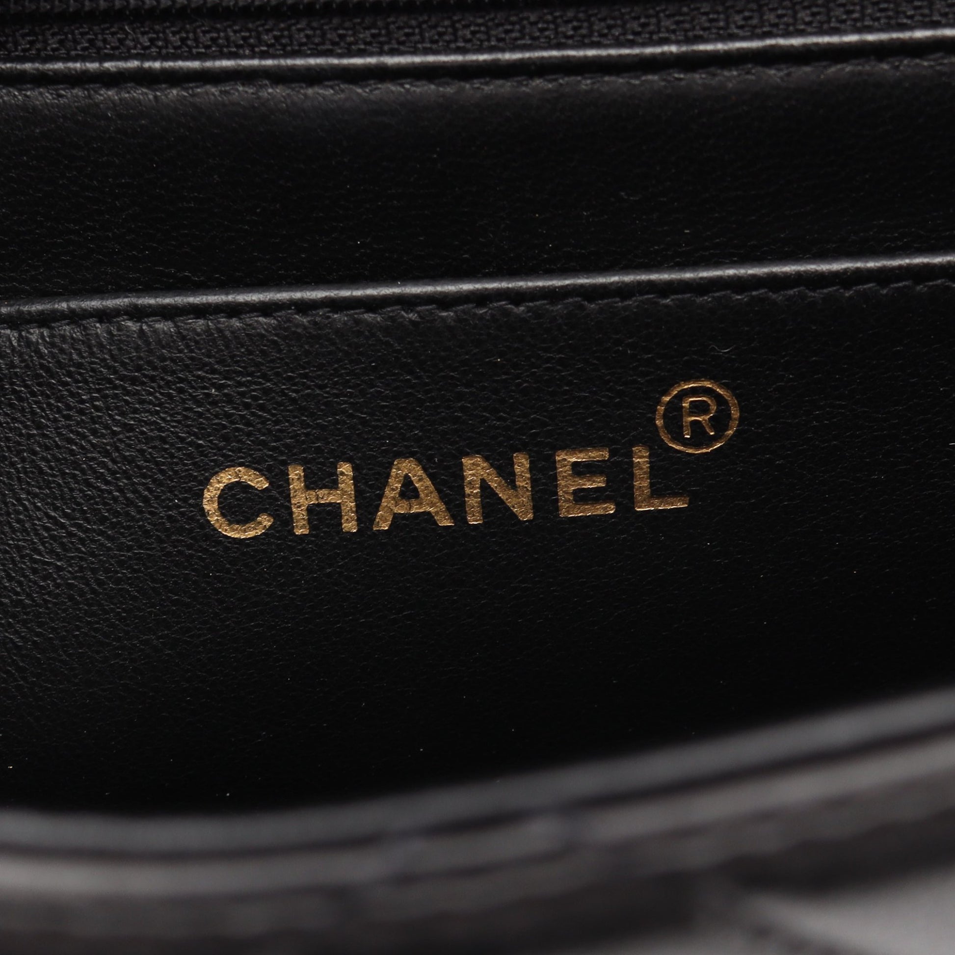 マトラッセ Wチェーンショルダーバッグ ラムスキン ブラック ゴールド金具 シャネル バッグ CHANEL