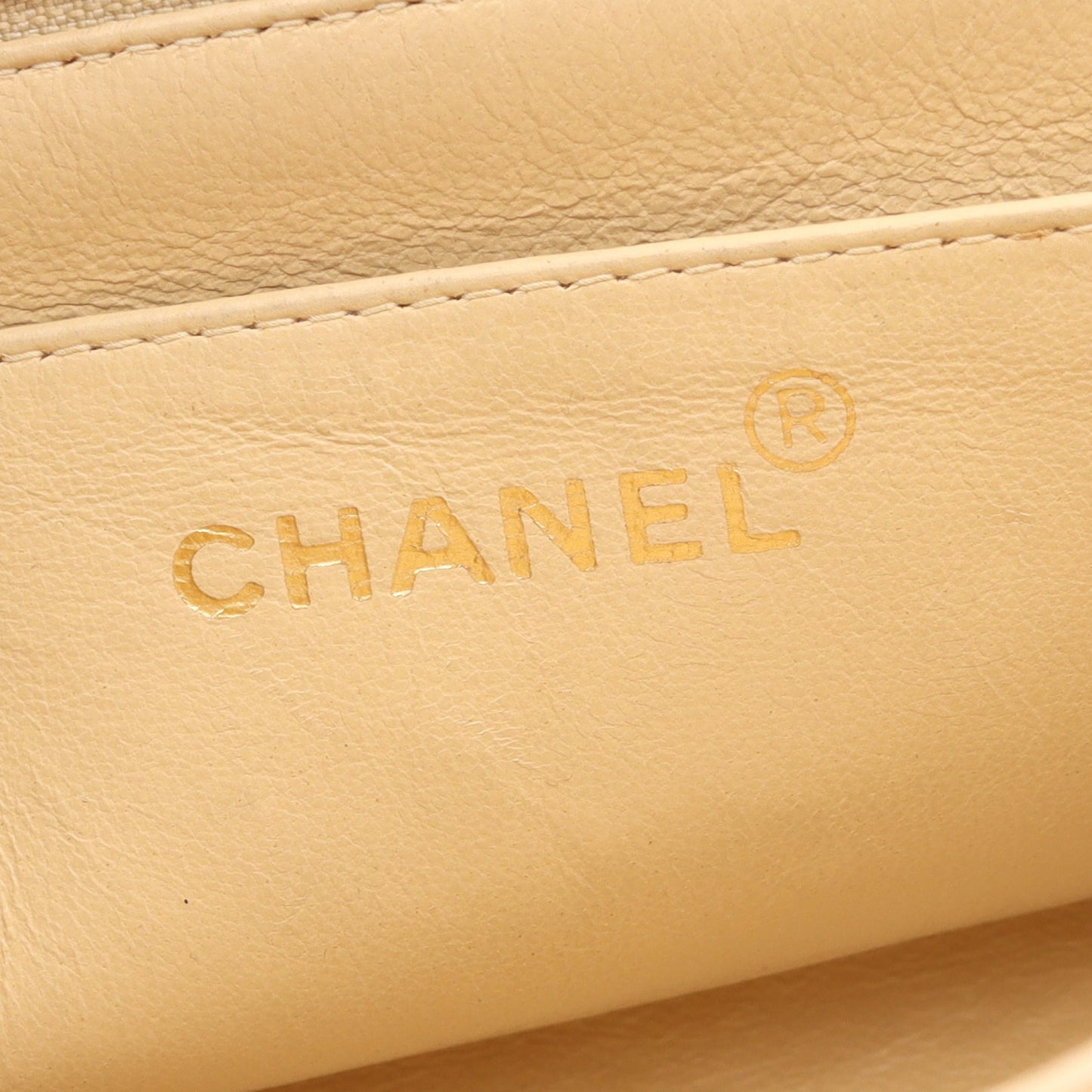 マトラッセ ダイアナフラップ チェーンショルダーバッグ ラムスキン ベージュ ゴールド金具 シャネル バッグ CHANEL