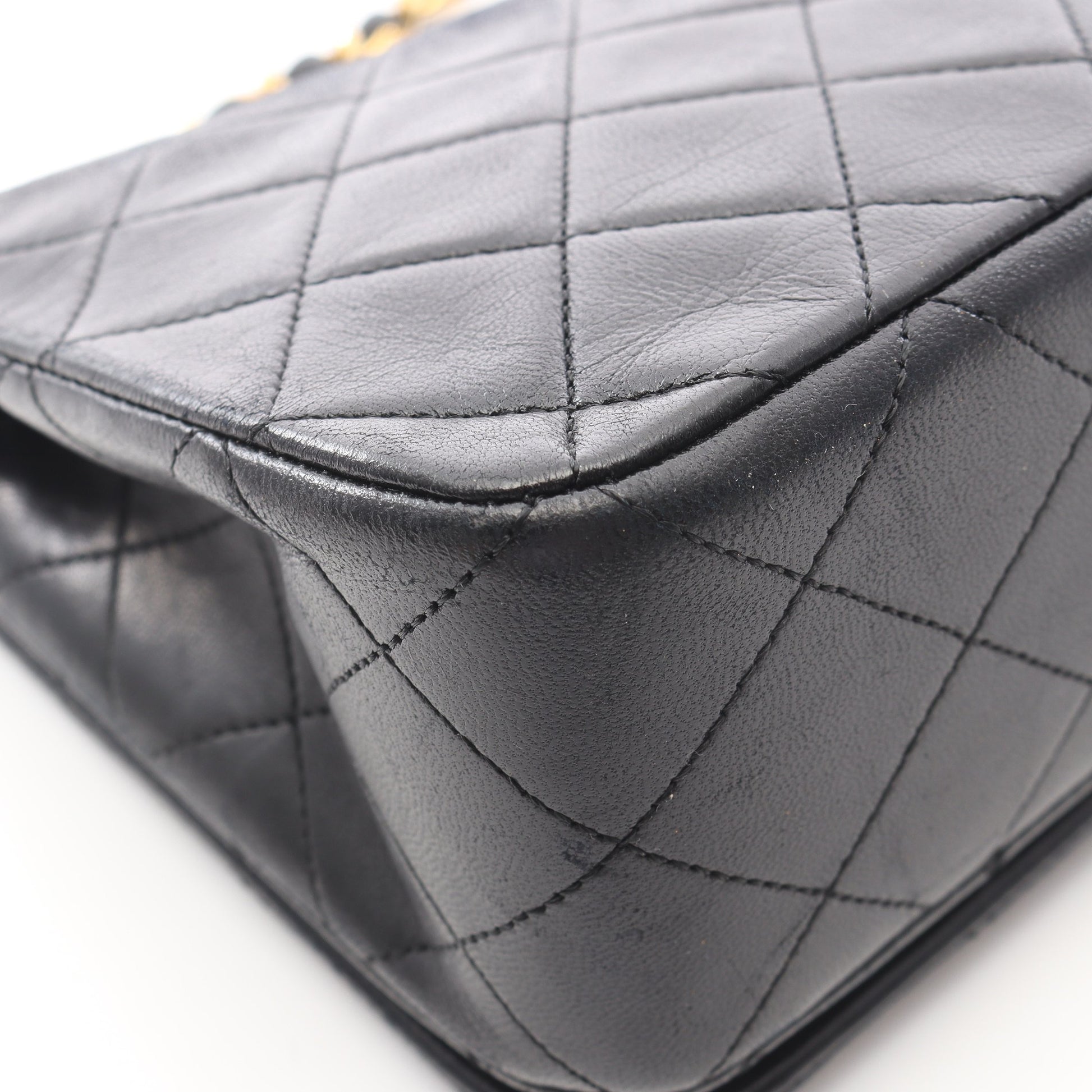 フルフラップ マトラッセ チェーンショルダーバッグ ラムスキン ブラック ゴールド金具 シャネル バッグ CHANEL