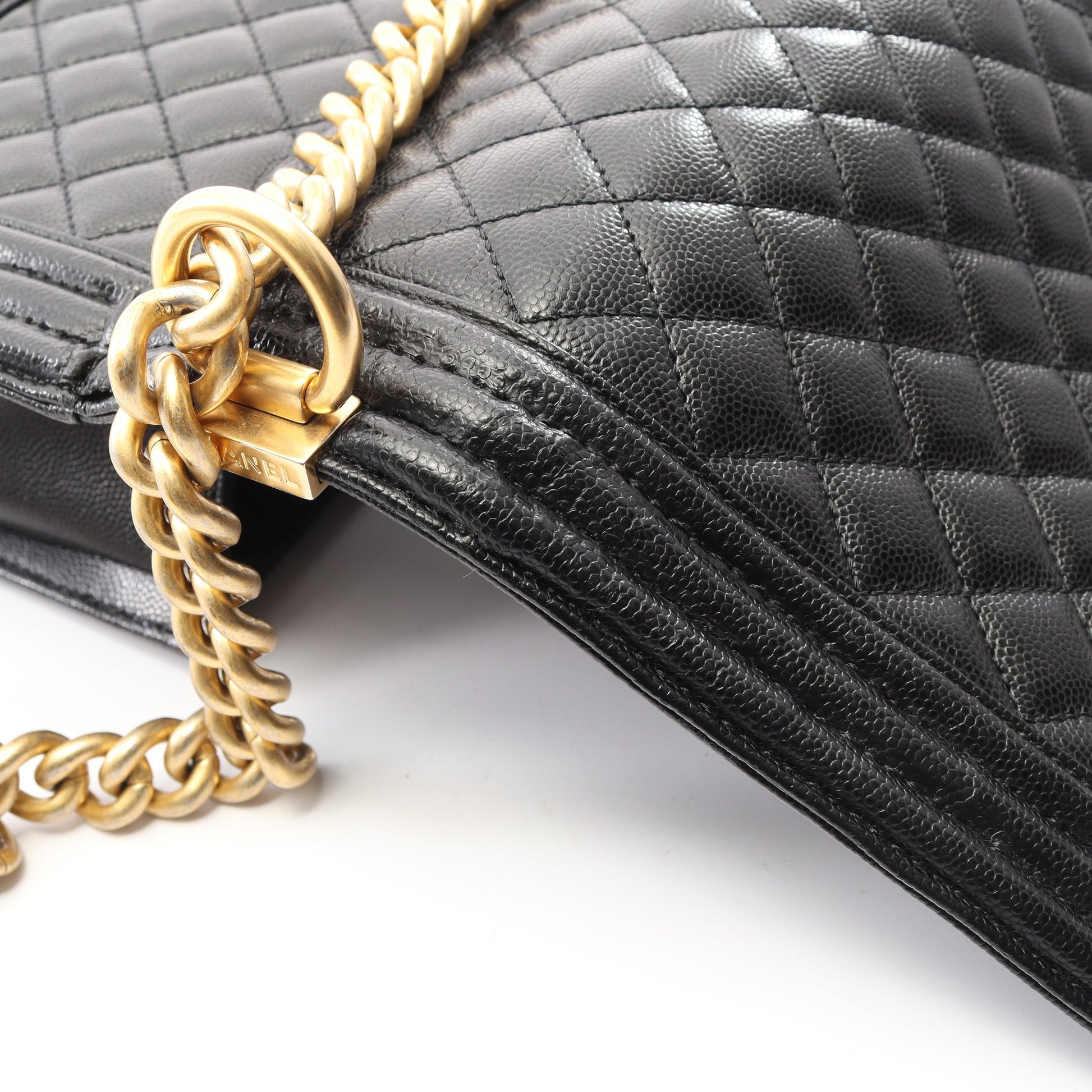 ボーイシャネル チェーンショルダーバッグ キャビアスキン ブラック ゴールド金具 シャネル バッグ CHANEL