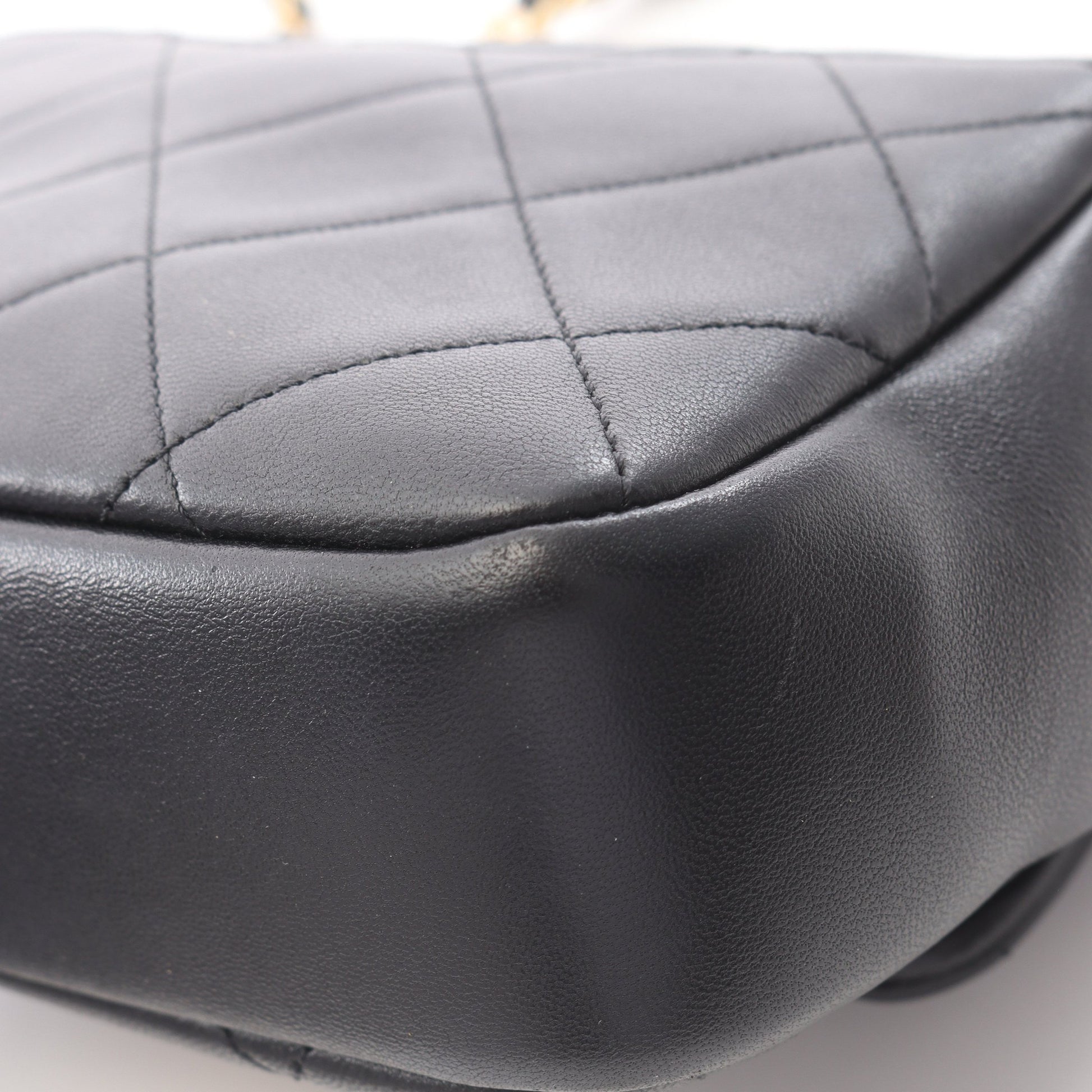 マトラッセ ループハンドル 2WAY チェーンショルダーバッグ ラムスキン ブラック ゴールド金具 シャネル バッグ CHANEL