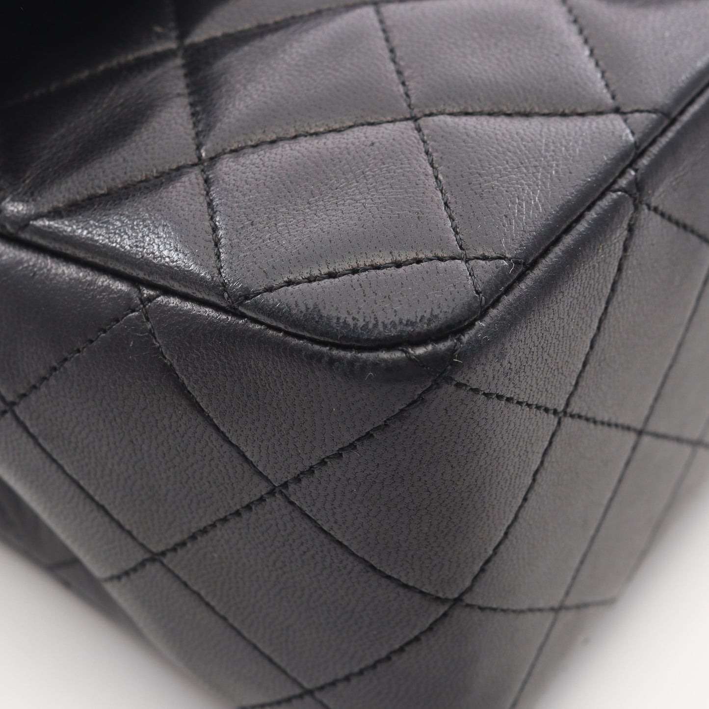 マトラッセ27 シングルフラップ Wチェーンショルダーバッグ ラムスキン ブラック ゴールド金具 シャネル バッグ CHANEL