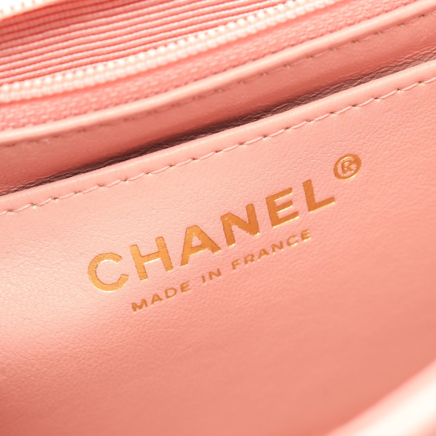 ミニマトラッセ チェーンショルダーバッグ ラムスキン ライトピンク ゴールド金具 シャネル バッグ CHANEL