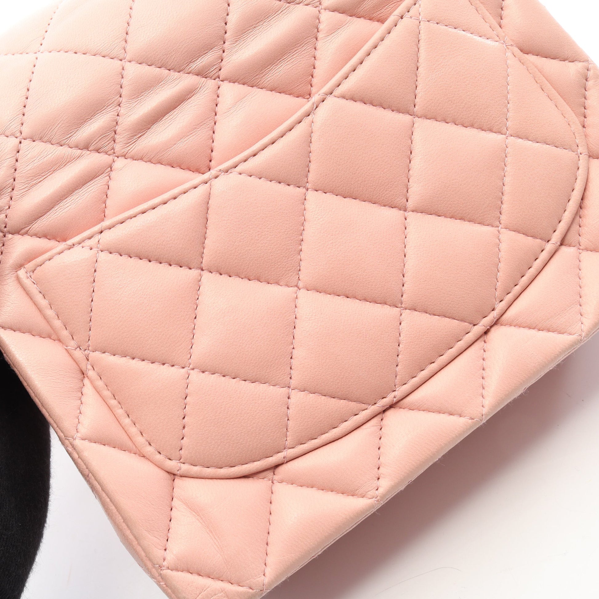 ミニマトラッセ チェーンショルダーバッグ ラムスキン ライトピンク ゴールド金具 シャネル バッグ CHANEL