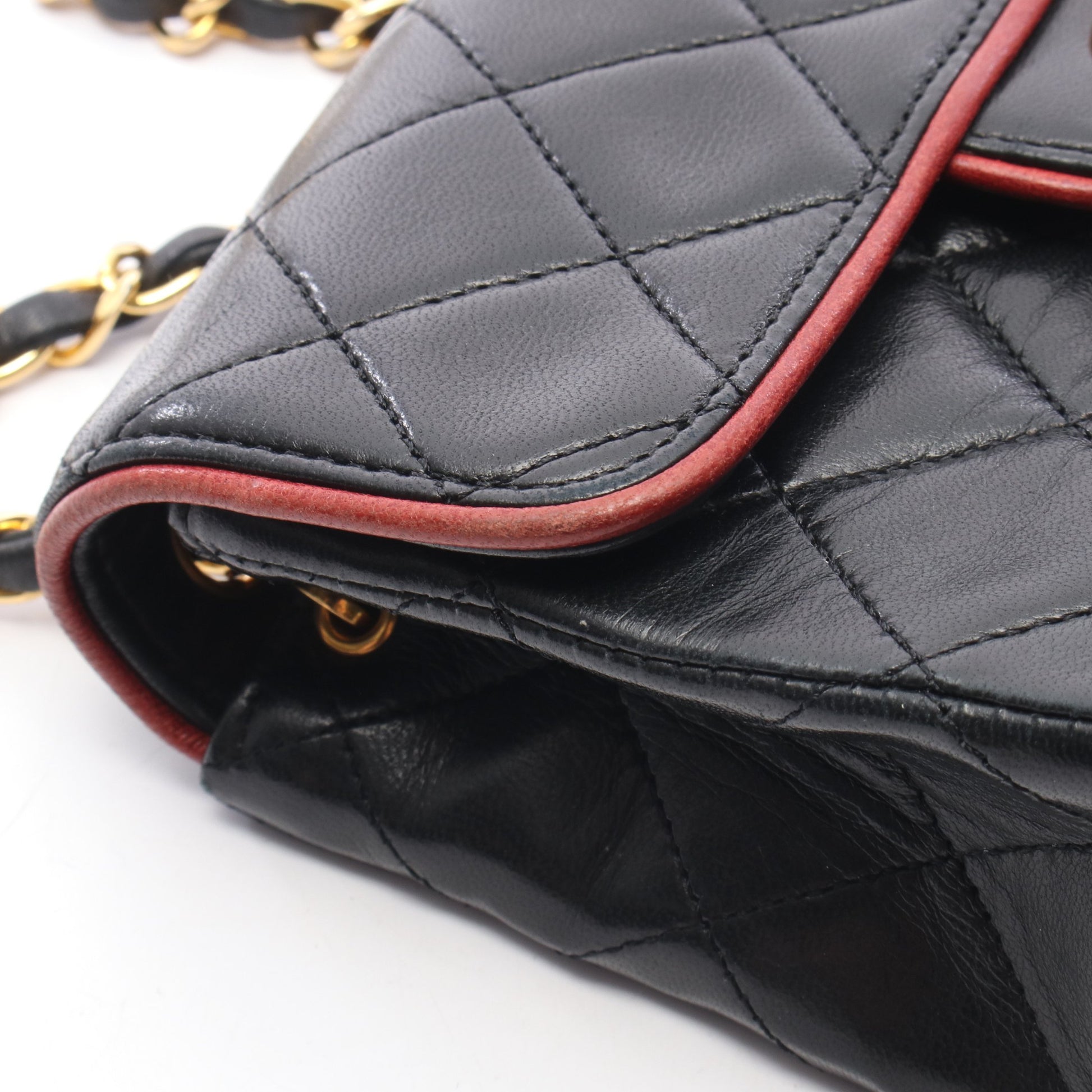 ミニマトラッセ チェーンショルダーバッグ ラムスキン ブラック レッド ゴールド金具 シャネル バッグ CHANEL