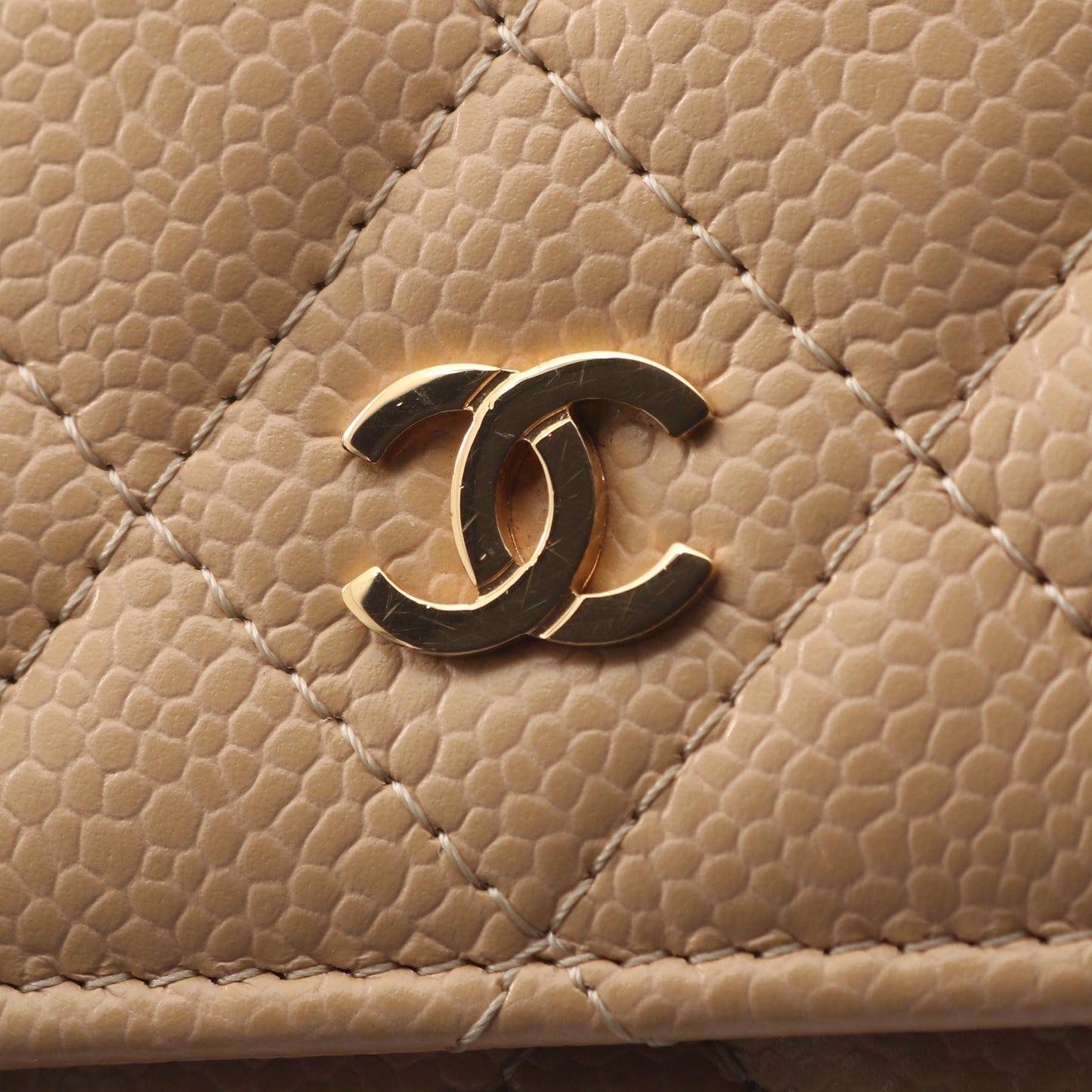 マトラッセ チェーンウォレット キャビアスキン ベージュ ゴールド金具 シャネル バッグ CHANEL