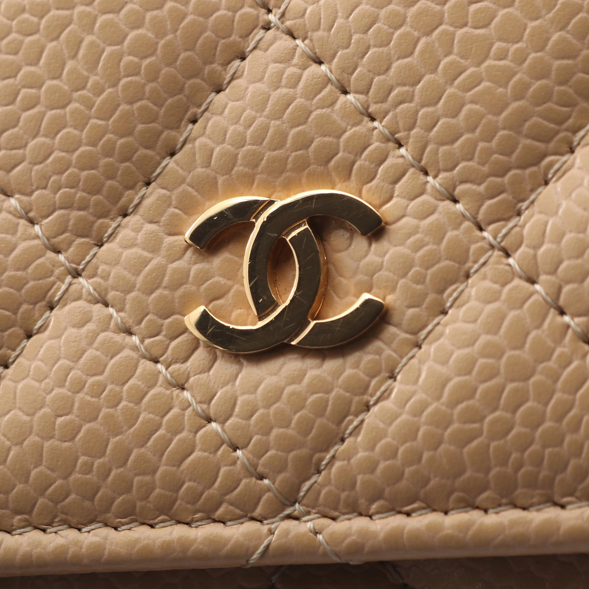 マトラッセ チェーンウォレット キャビアスキン ベージュ ゴールド金具 シャネル バッグ CHANEL