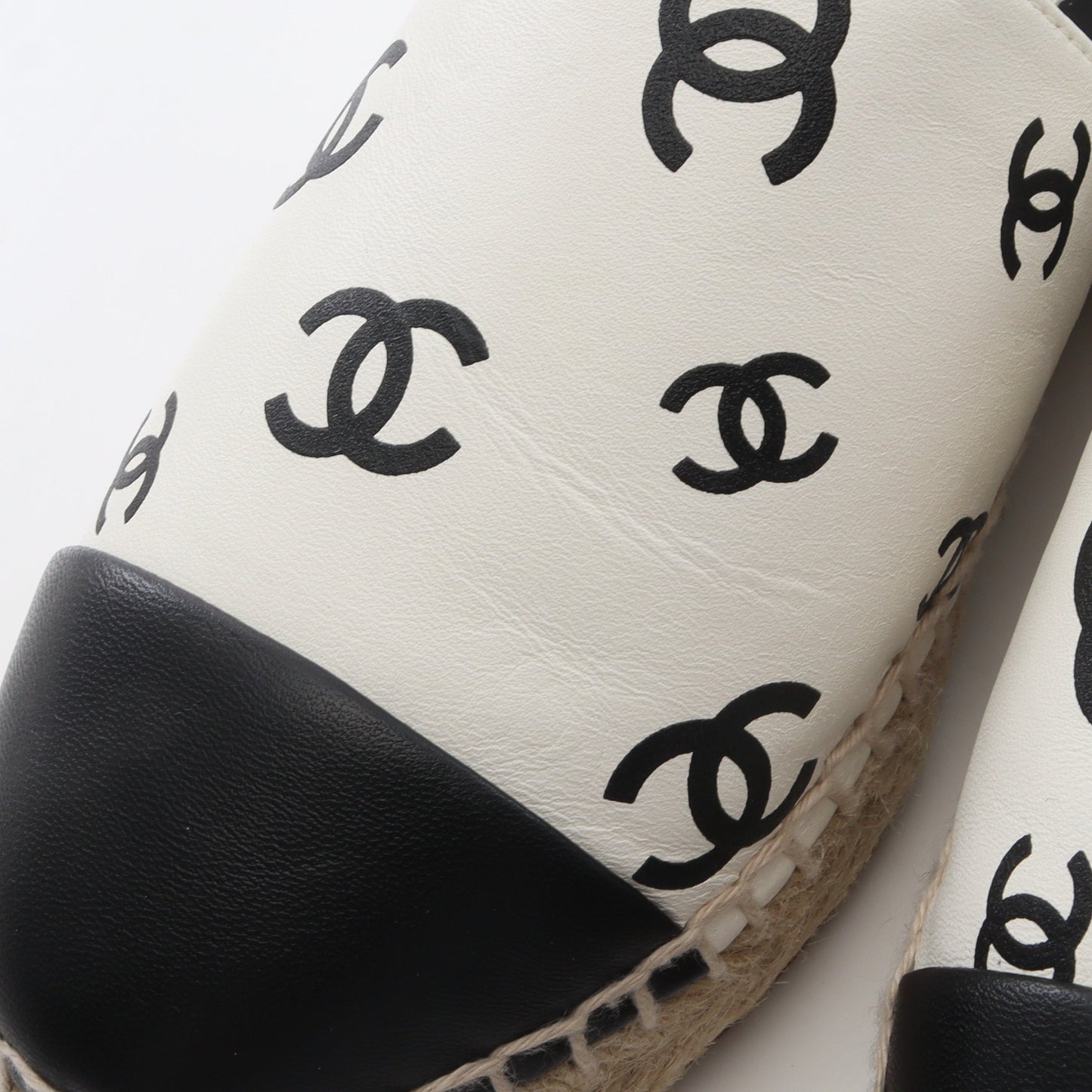 ココマーク エスパドリーユ スリッポン フラットシューズ レザー ホワイト ブラック シャネル シューズ CHANEL