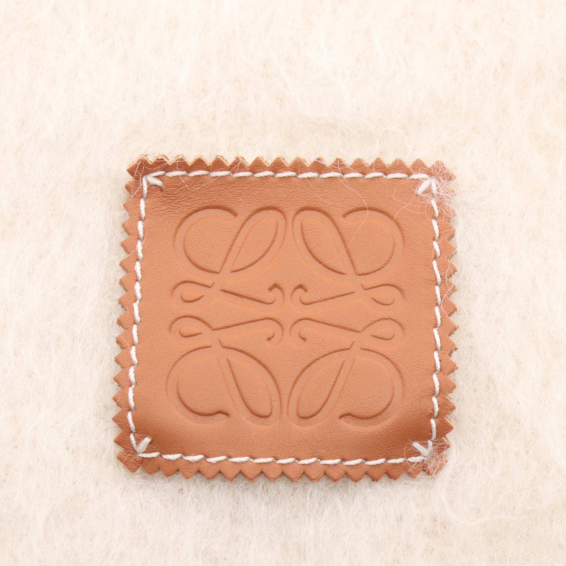 アナグラム マフラー モヘア アイボリー ロエベ 財布・小物 LOEWE