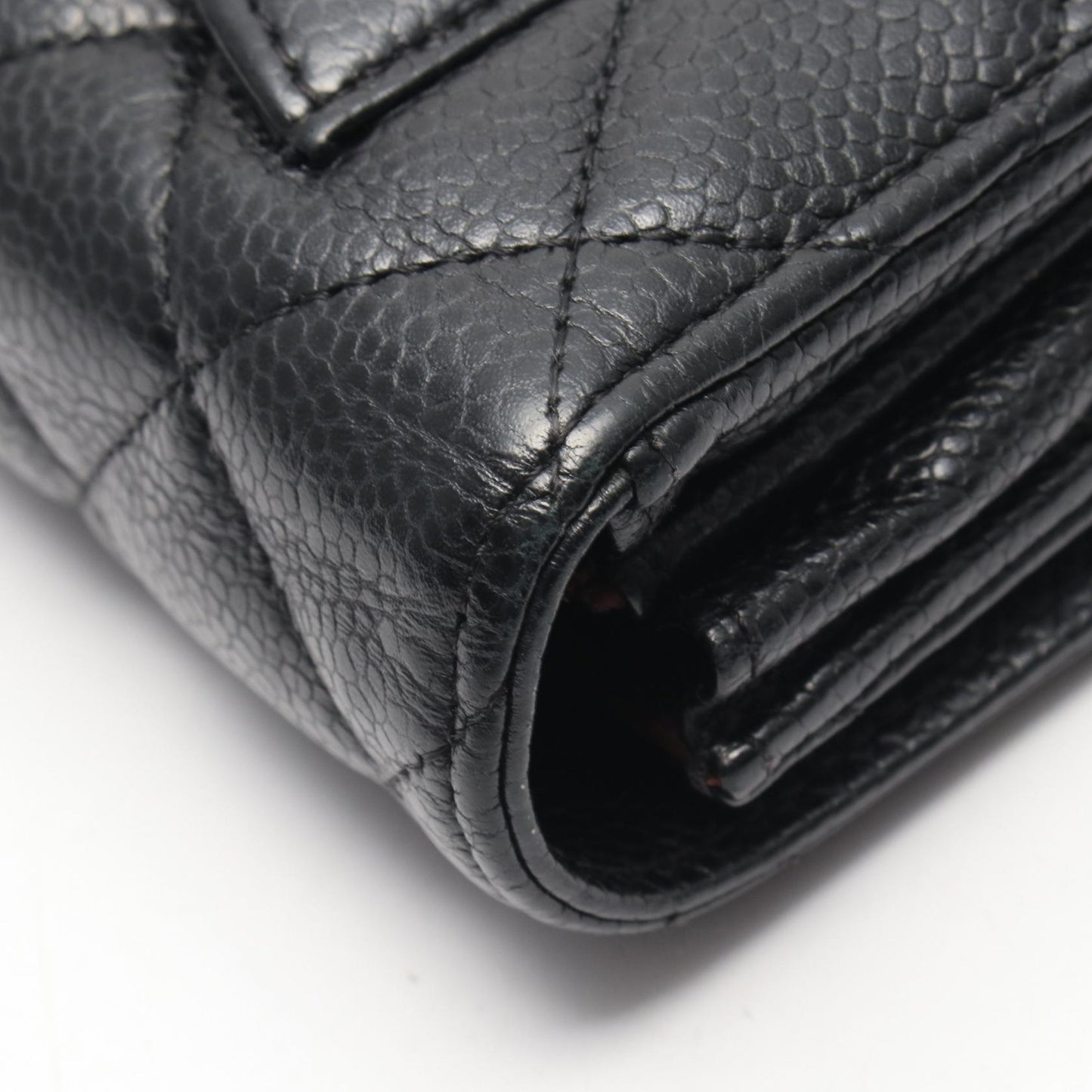 マトラッセ 二つ折り長財布 キャビアスキン ブラック ゴールド金具 シャネル 財布・小物 CHANEL