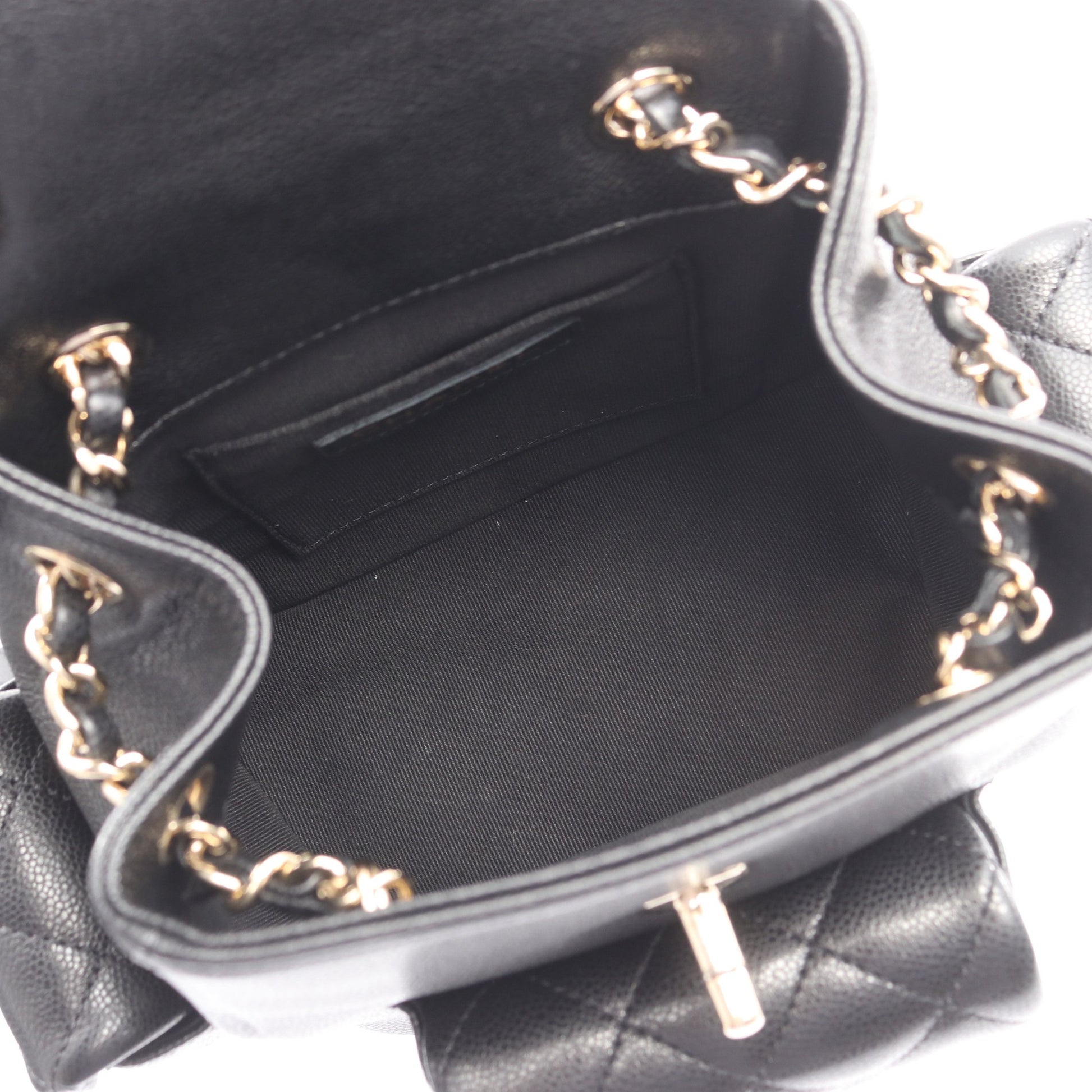 マトラッセ バックパック リュックサック キャビアスキン ブラック ゴールド金具 シャネル バッグ CHANEL