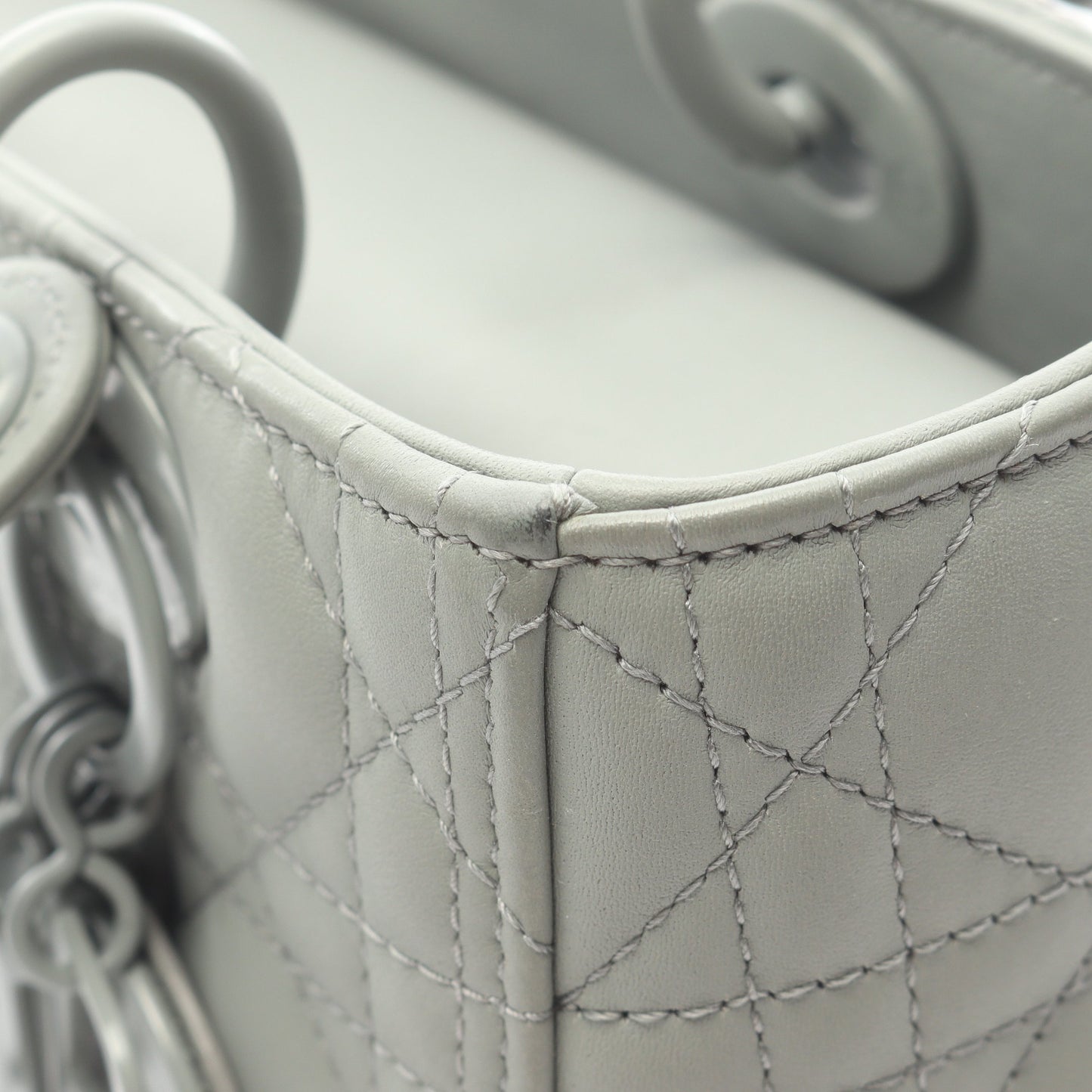 LADY DIOR レディディオール ミディアム カナージュ 2WAY ハンドバッグ レザー グレーグリーン クリスチャンディオール バッグ Christian Dior