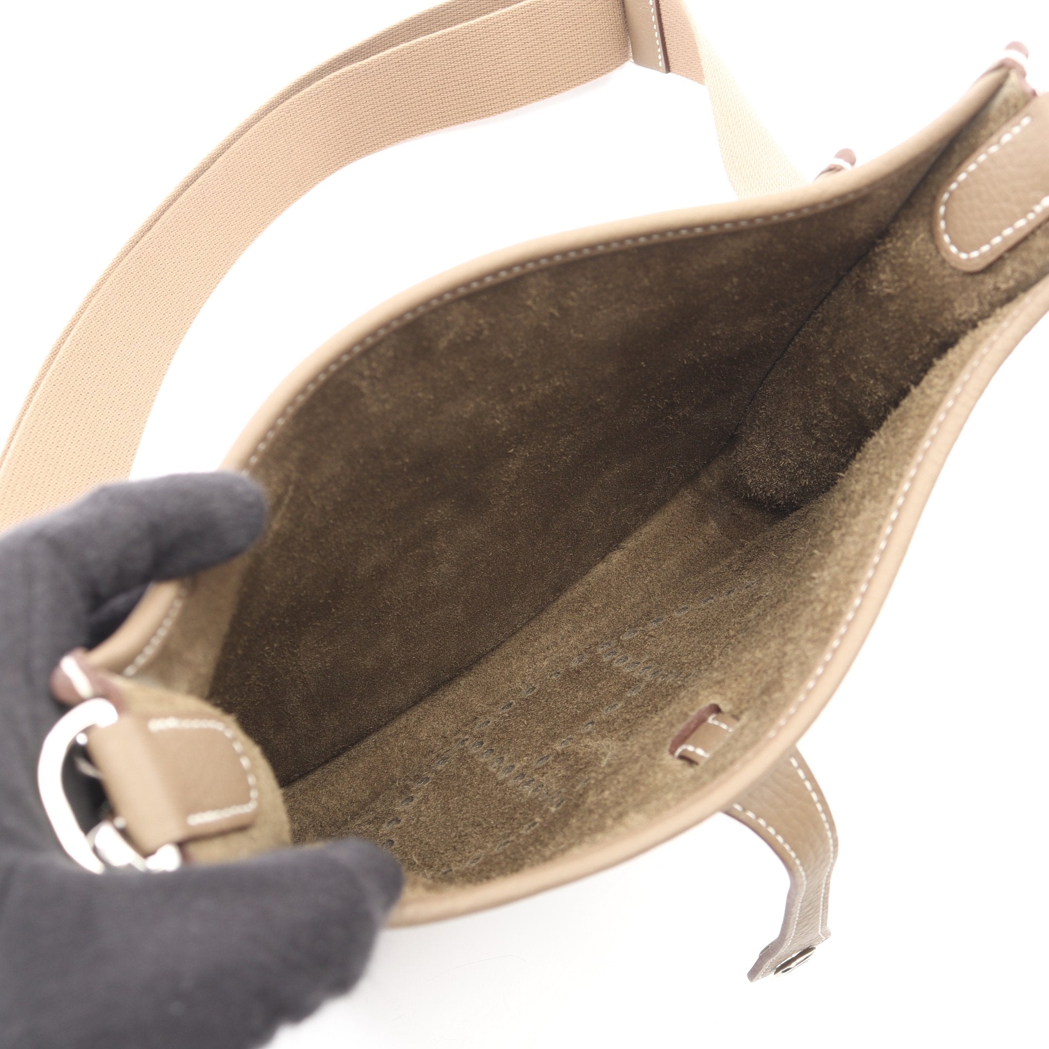 エルメス HERMES ショルダーバッグ エヴリン 23 トリヨンクレマンス グレージュ ゴールド金具 新品 未使用 グレージュ 2025年製 K 【箱】【中古】 エヴリン エルメス HERMES エヴリン2 GM ショルダーバッグ トリヨン