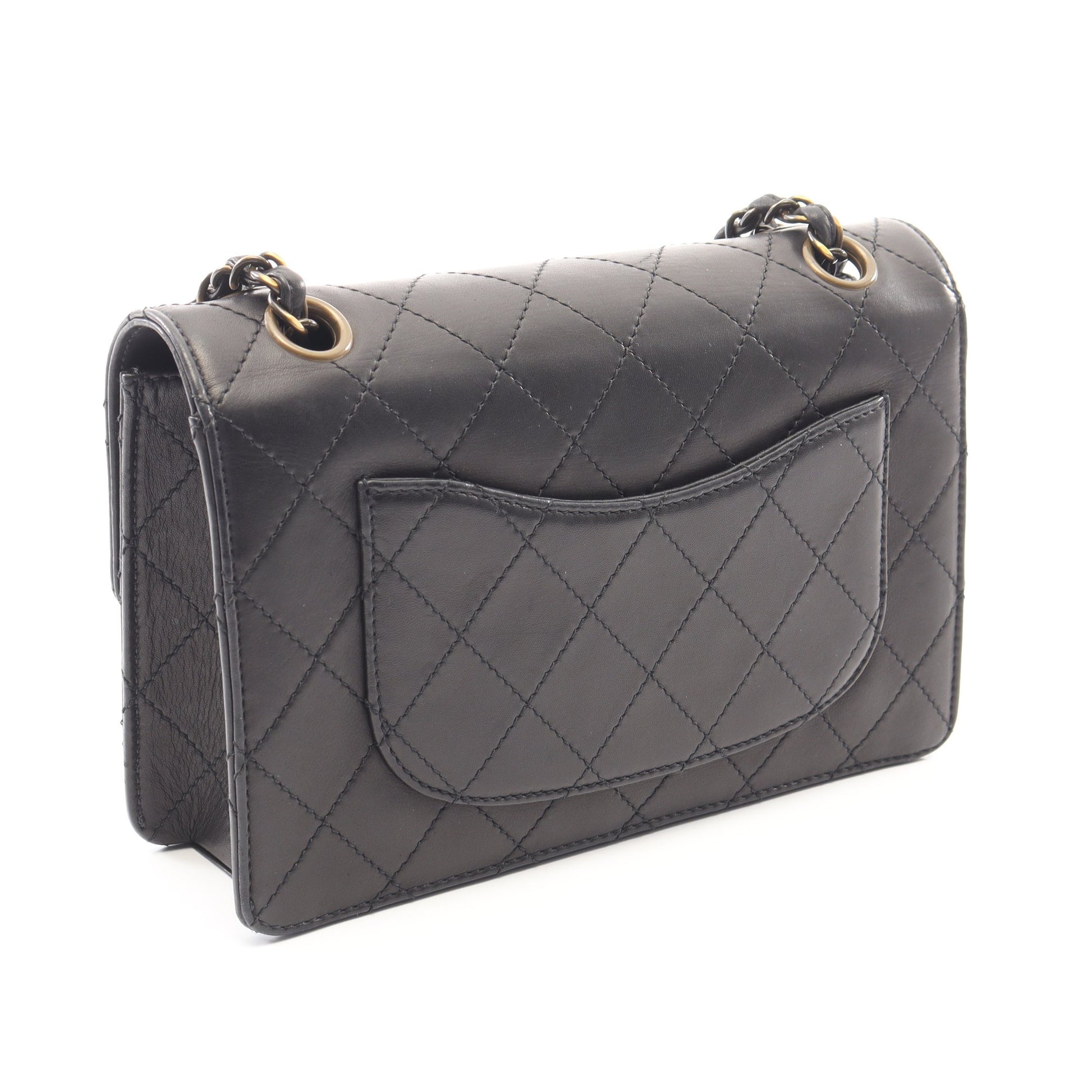 マトラッセ Wチェーンショルダーバッグ ラムスキン ブラック ゴールド金具 シャネル バッグ CHANEL
