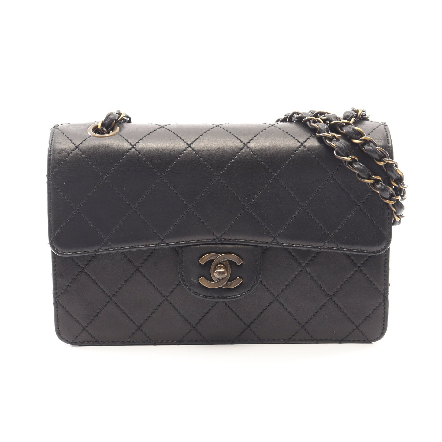 マトラッセ Wチェーンショルダーバッグ ラムスキン ブラック ゴールド金具 シャネル バッグ CHANEL