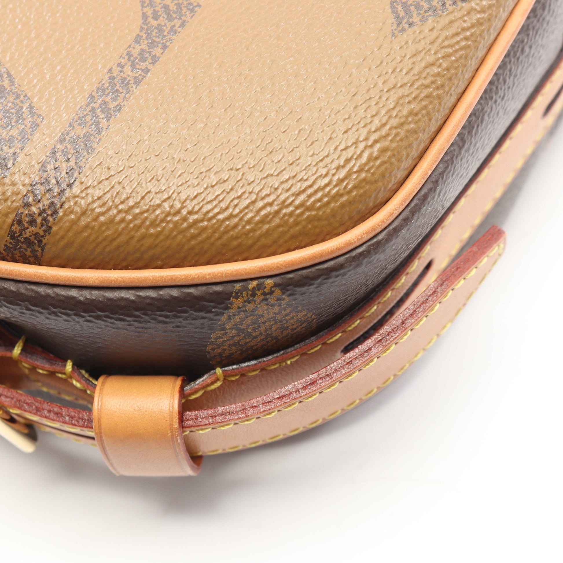 ボワット シャポー スープル モノグラムジャイアント リバース ショルダーバッグ PVC レザー ブラウン ルイヴィトン バッグ LOUIS VUITTON