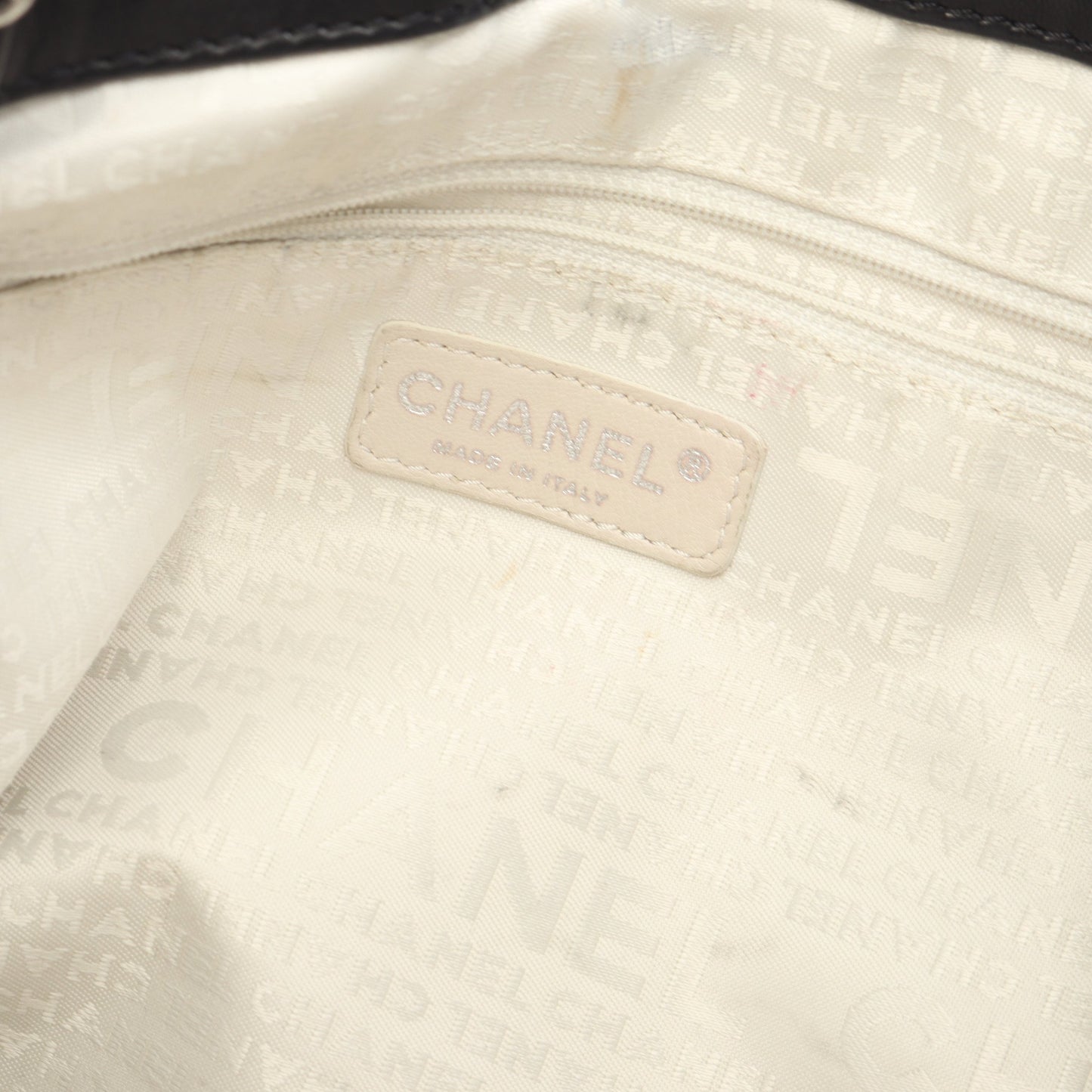 ワイルドステッチ チェーンショルダーバッグ ラムスキン ブラック シルバー金具 シャネル バッグ CHANEL